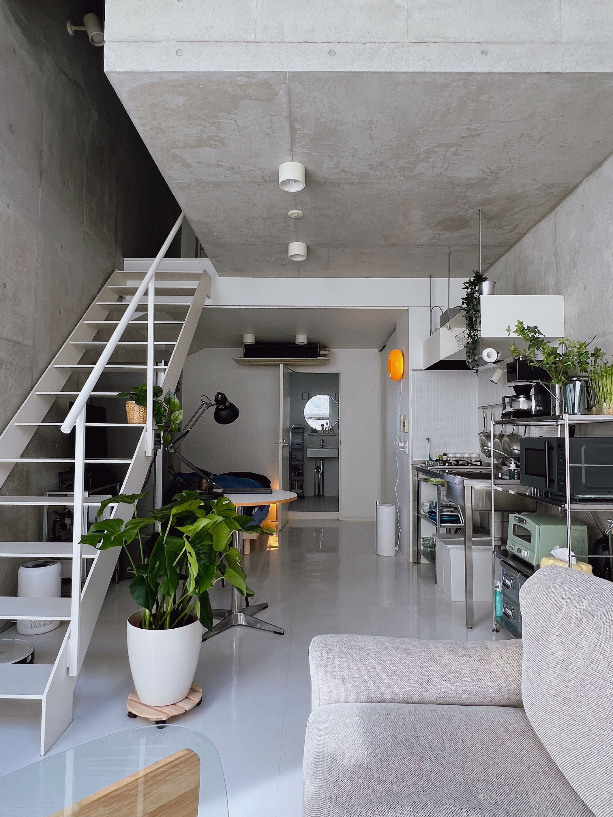 Branchpoint smoo カフェテーブル 円形 | ダイニングテーブル | Ohouse