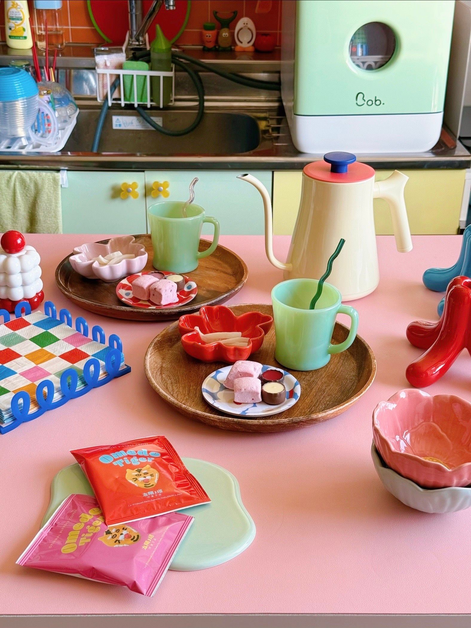 LIVING CREATOR GENIE : Electric pour-over kettle VIVID 電気ケトル