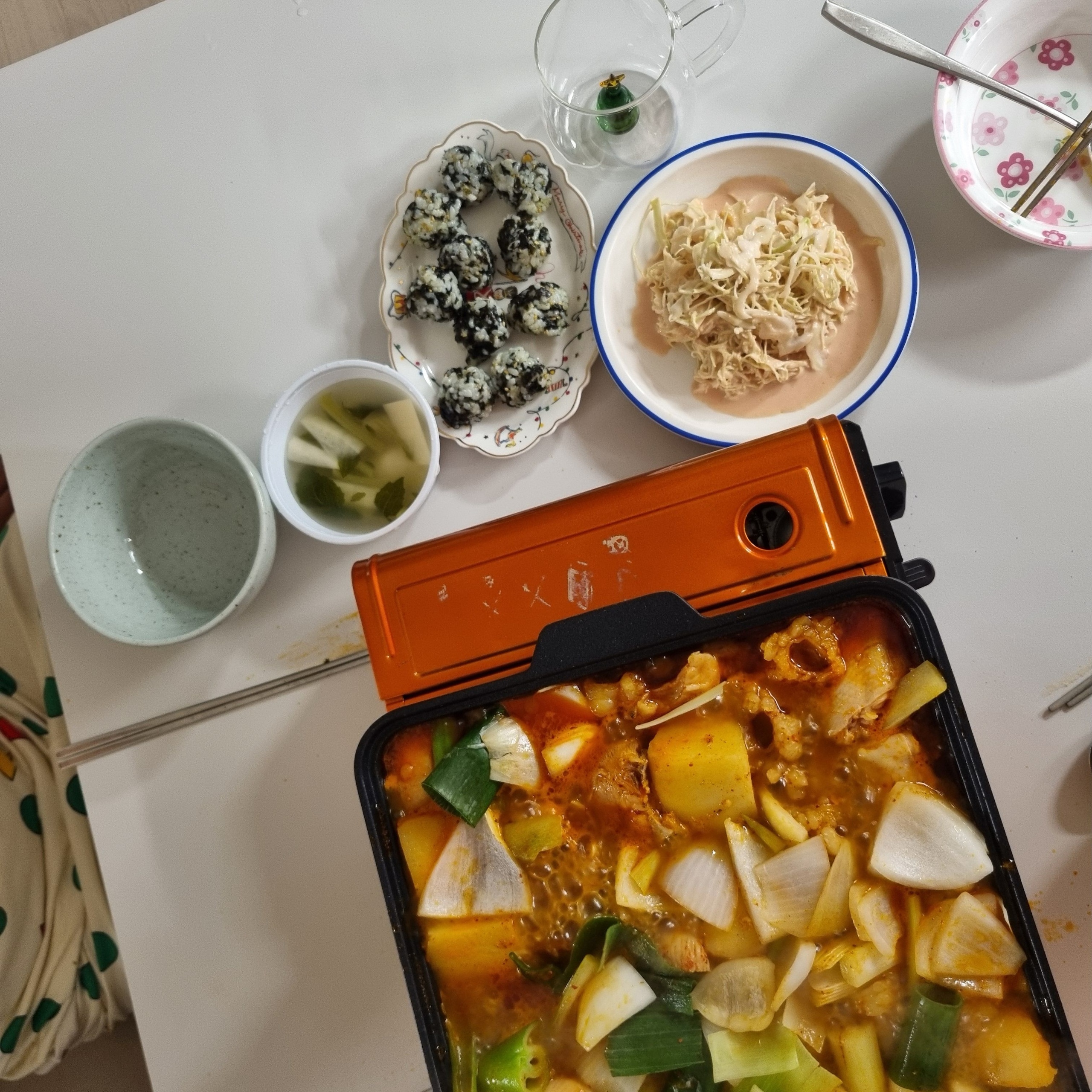 ON Smile Plate Set for 4 (4-Piece) user photo