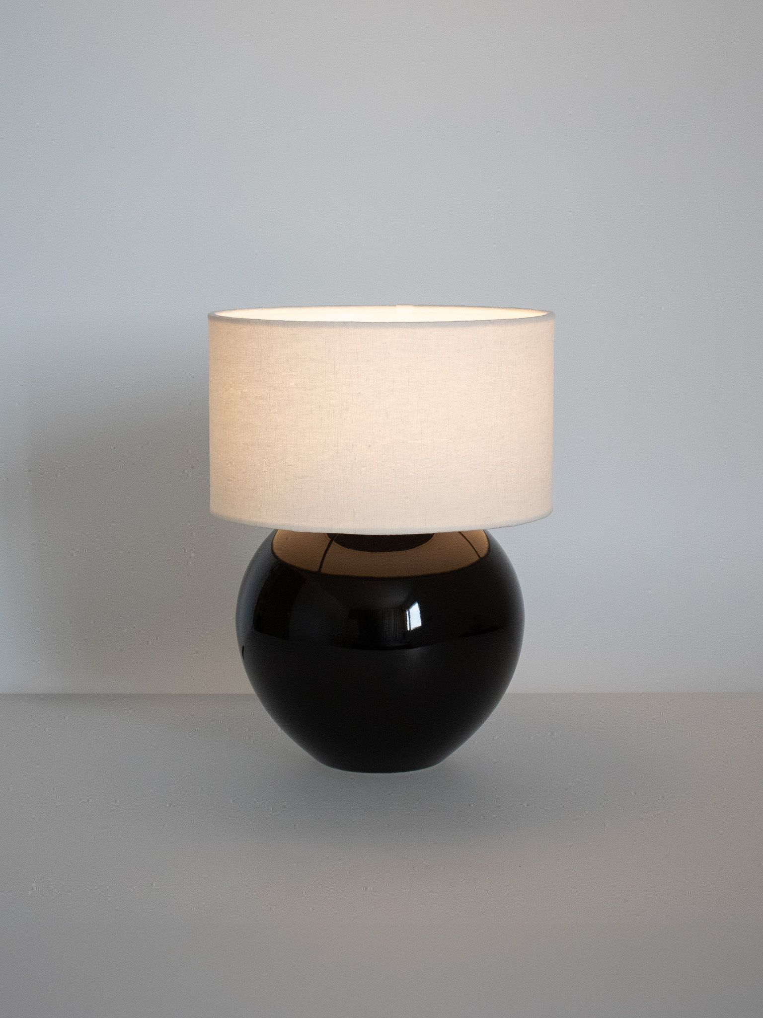 고리스튜디오 MOON JAR TABLE LAMP - onyx black