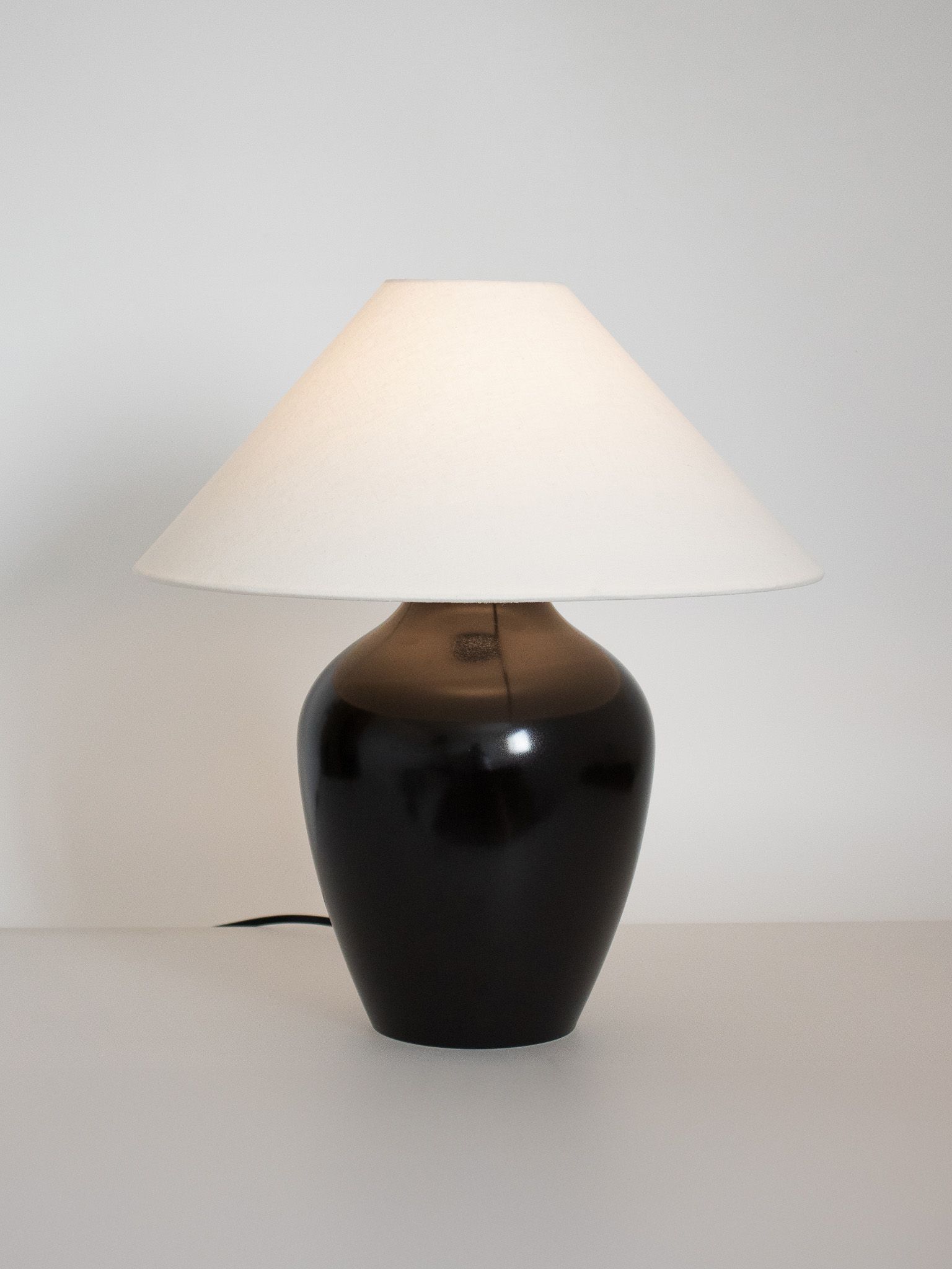 고리스튜디오 BAEK JA LAMP - pearl black