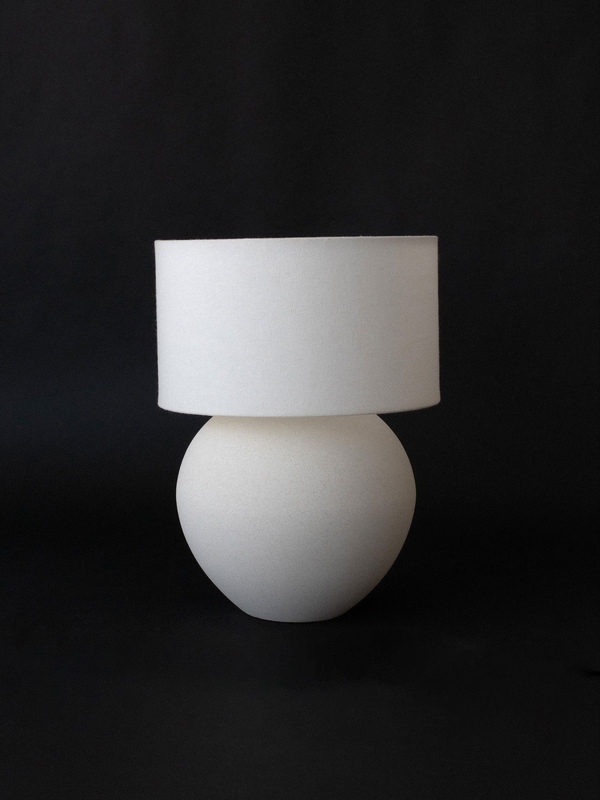 MOON JAR TABLE LAMP - stone