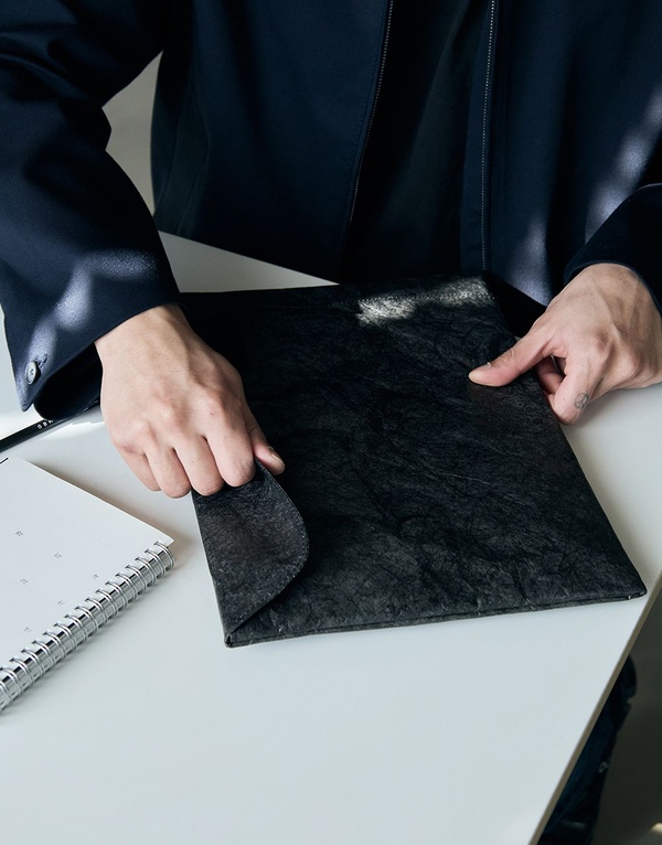 LAPTOP POUCH CHARCOAL 15-16 INCH 노트북 파우치 15-16인치