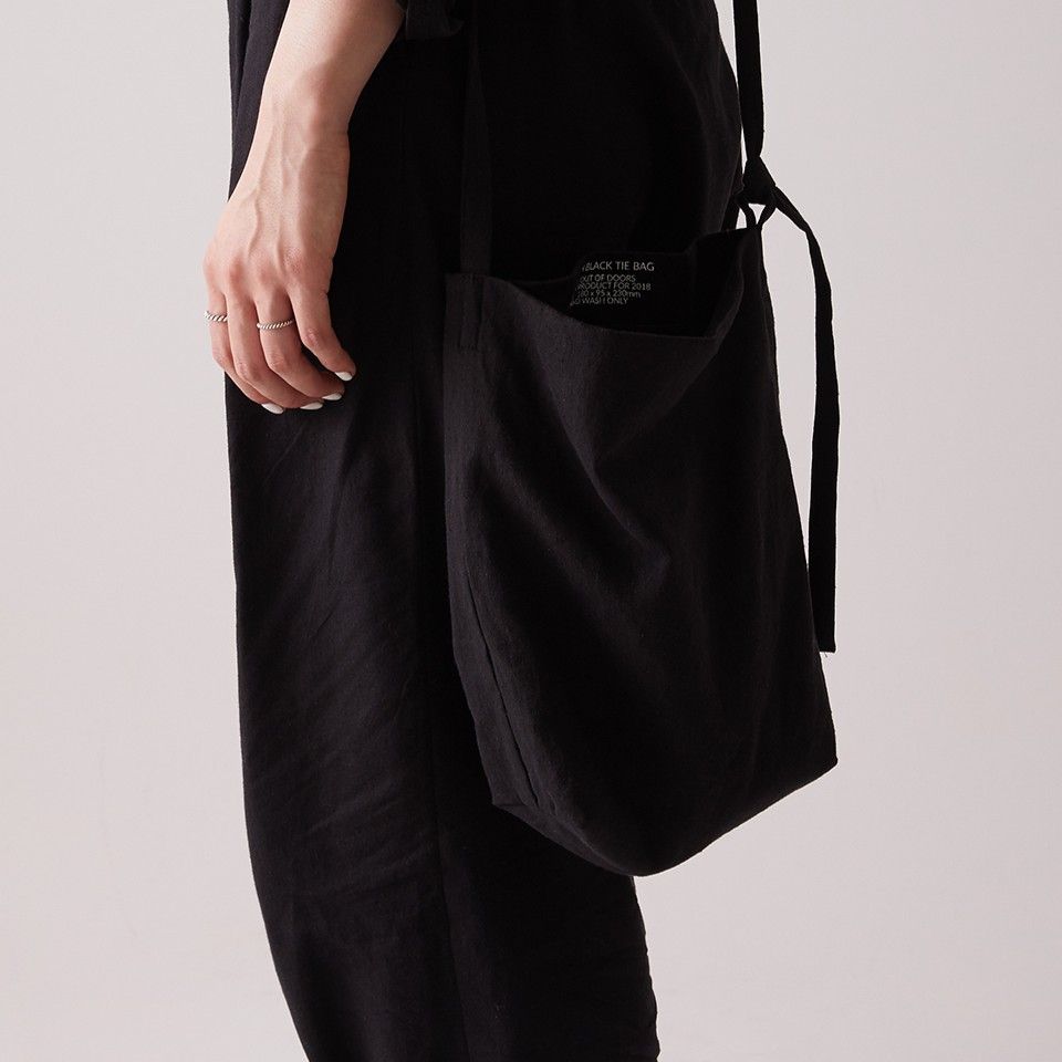 TIE BAG BLACK S 타이백 크로스백 가격 비교 GBH TIE BAG BLACK S 타이백 크로스백