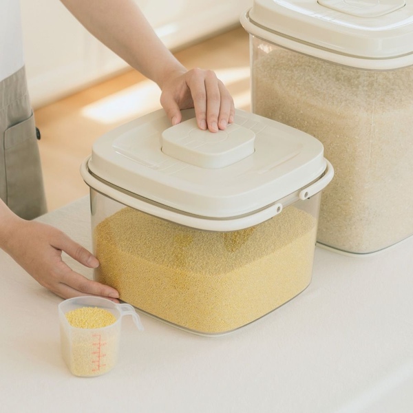 원터치 투명 진공 제습 밀폐 잡곡 보관 쌀통 5L/10L (+계량컵 포함)