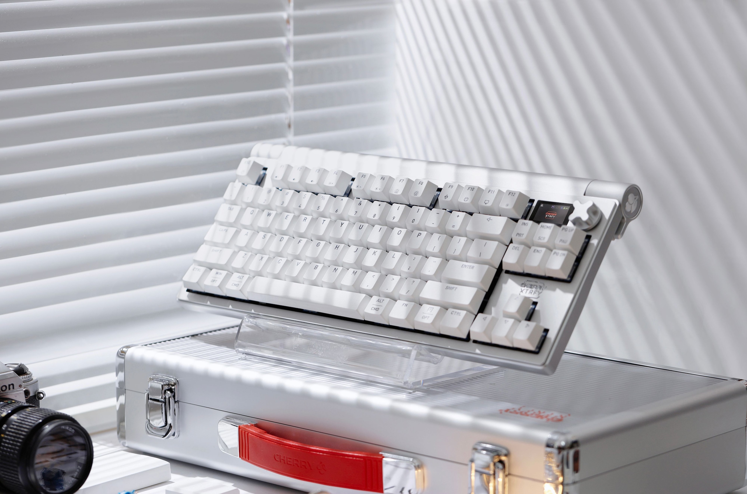 오늘의집 CHERRY 체리 엑스트리파이 MX 8.3 TKL 8K 무선 키보드 (실버, Northen Light)