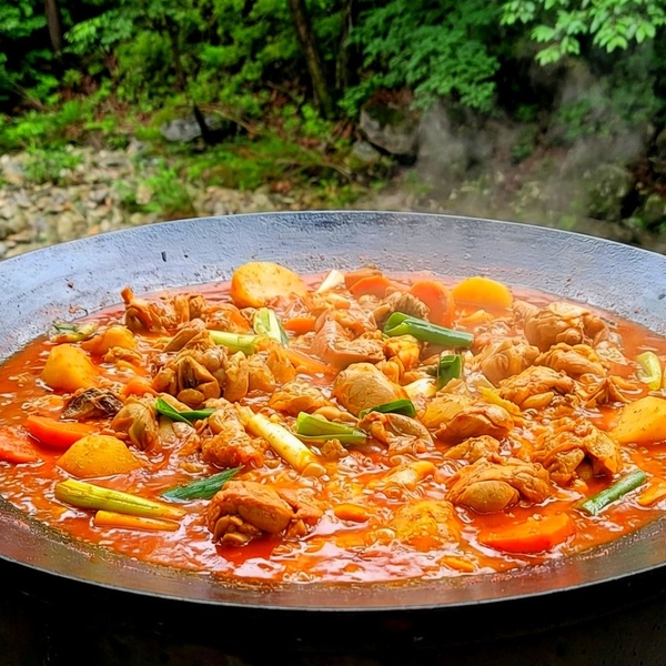 야들야들 순살 가득! 가창식 솥뚜껑 왕 닭볶음탕 750G 2팩