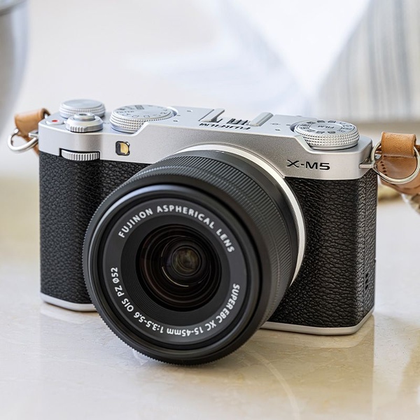 X-M5 XC15-45mm 렌즈키트 + 손목스트랩 + 액정보호필름 대리점 뉴나인