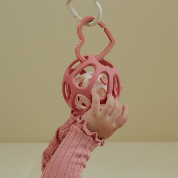 2 in 1 실리콘 아기 딸랑이볼 오볼 고리볼 촉감발달 완구 치발기 장난감볼