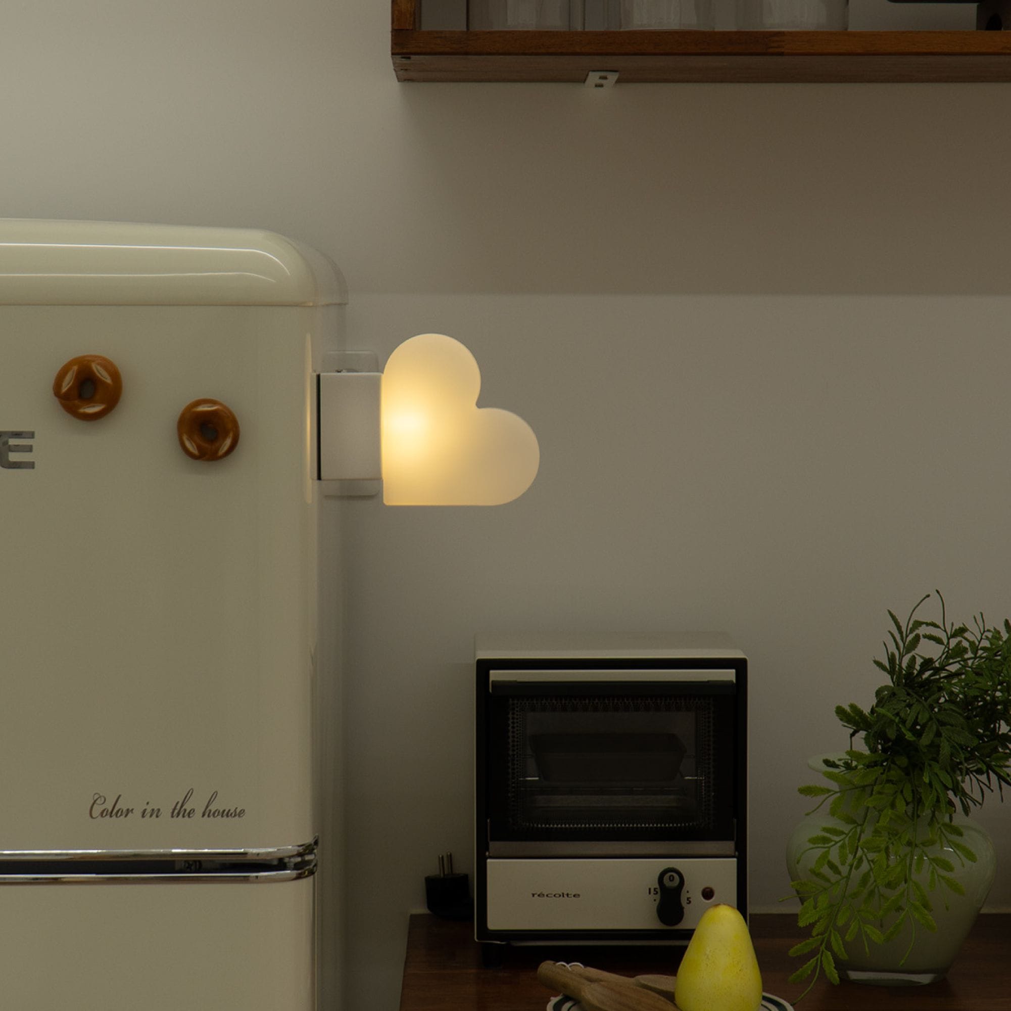 하트라이트 LED 마그넷 자석 무드등 무선 충전식 포터블 조명(3색변환/밝기조절) 가격 비교 레나에너지 하트라이트 LED 마그넷 자석 무드등 무선 충전식 포터블 조명(3색변환/밝기조절)