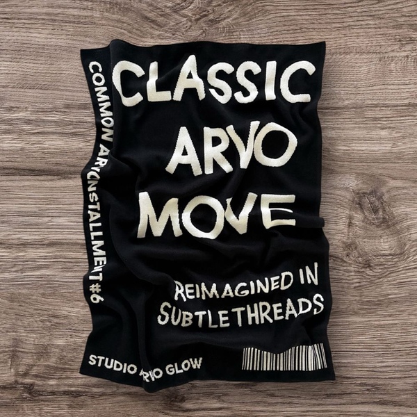[추가쿠폰] 레터링 니트 블랭킷 CLASSIC ARVO MOVE