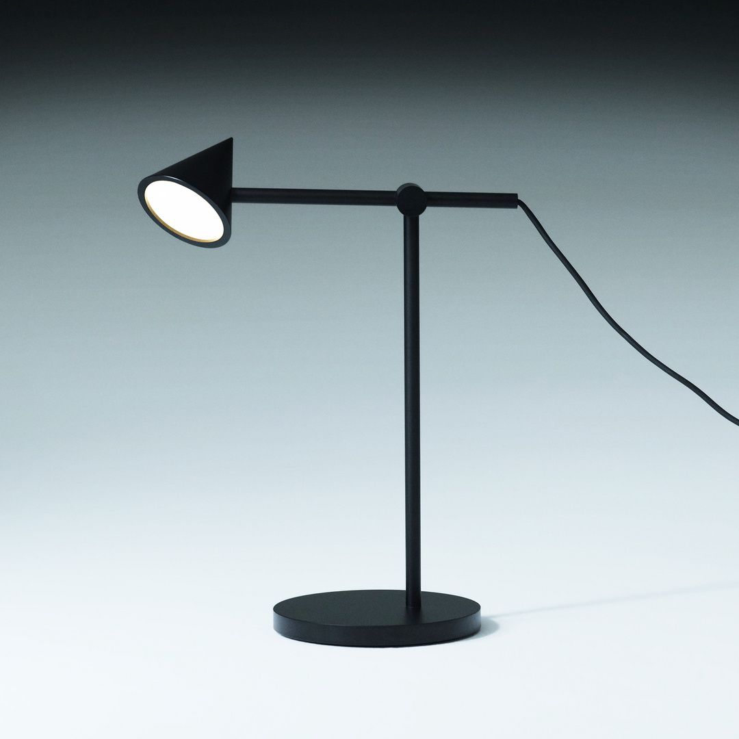 잭슨카멜레온 Pin Table Lamp