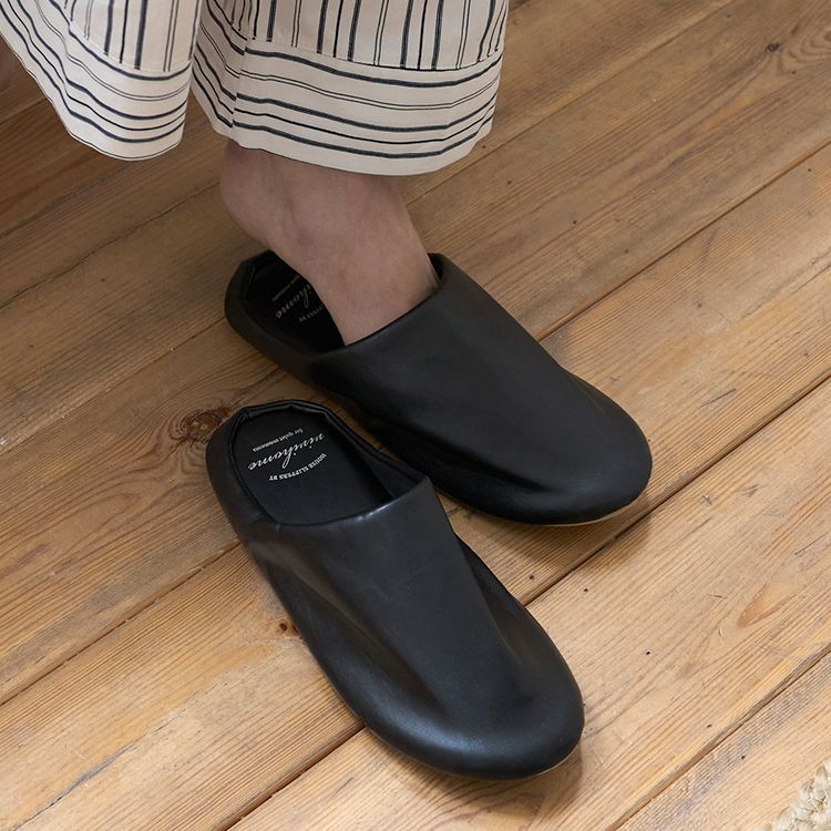 모먼트인파리 PU 가죽 실내화 층간소음 슬리퍼 3컬러 2sizes 가격 비교 비비홈 모먼트인파리 PU 가죽 실내화 층간소음 슬리퍼 3컬러 2sizes