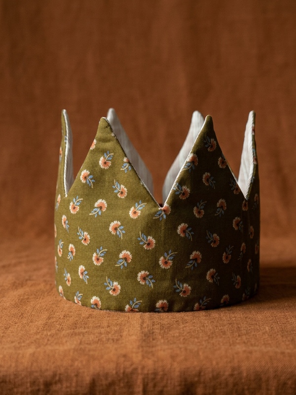 토바패브릭스튜디오 tova reversible crown (khaki) 패브릭 생일 왕관 파티 촬영 소품