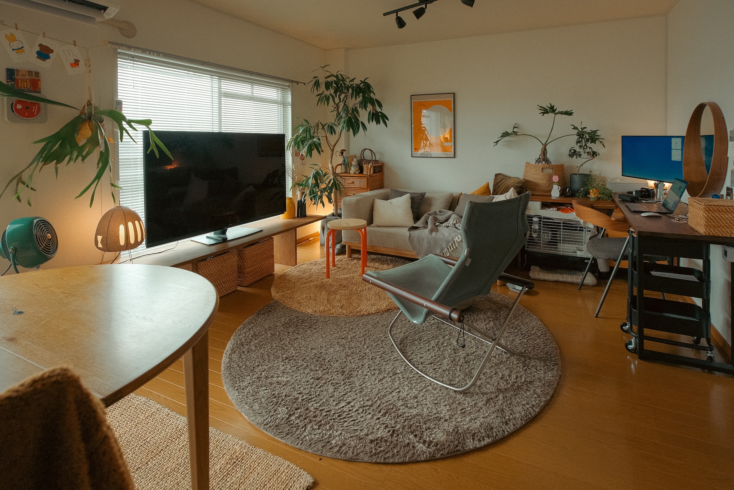 DOMSTEN ドムステン スツール［2色］を使ったインテリアコーディネート