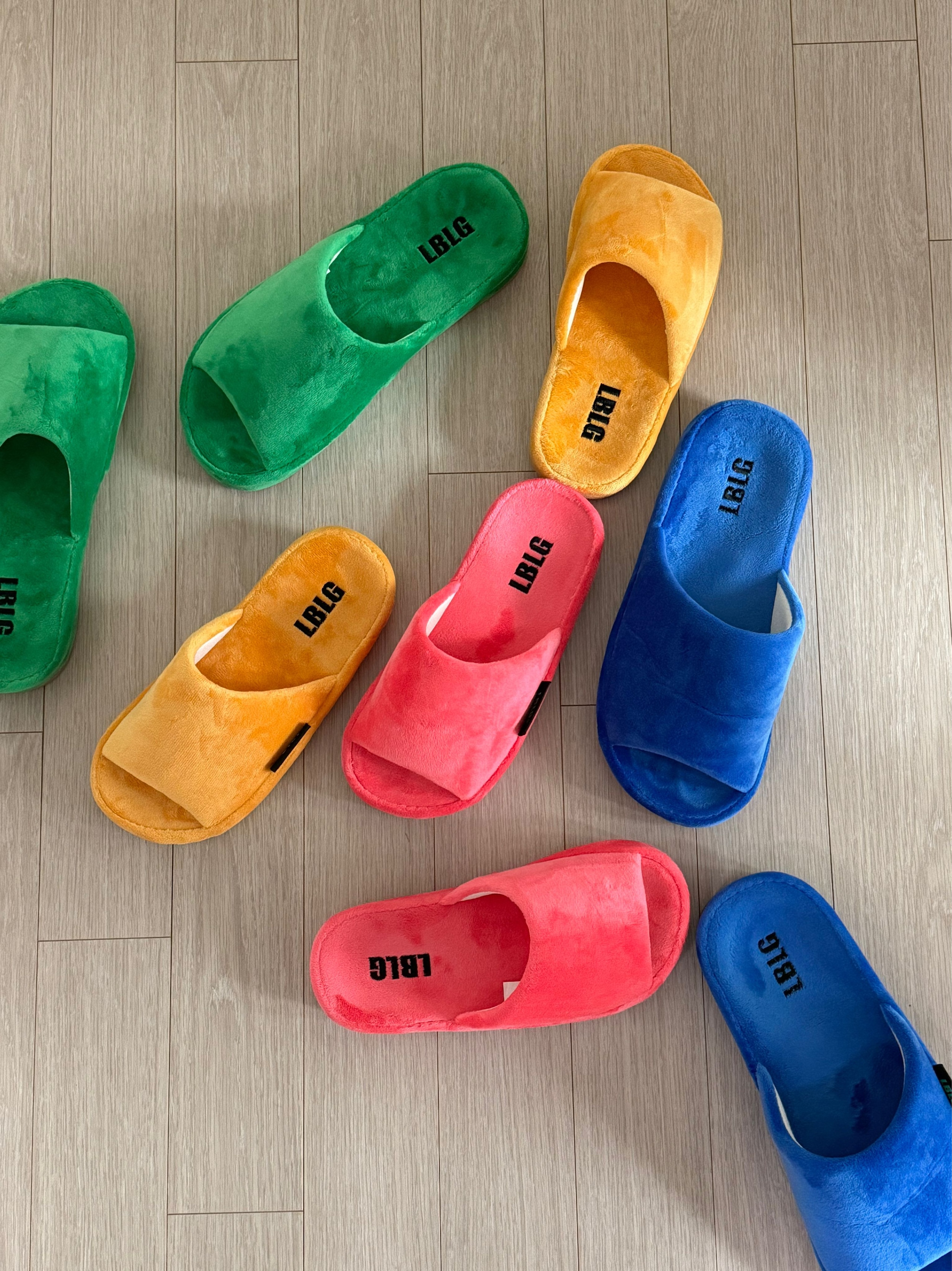 Rollin Velvet Room Slippers user photo