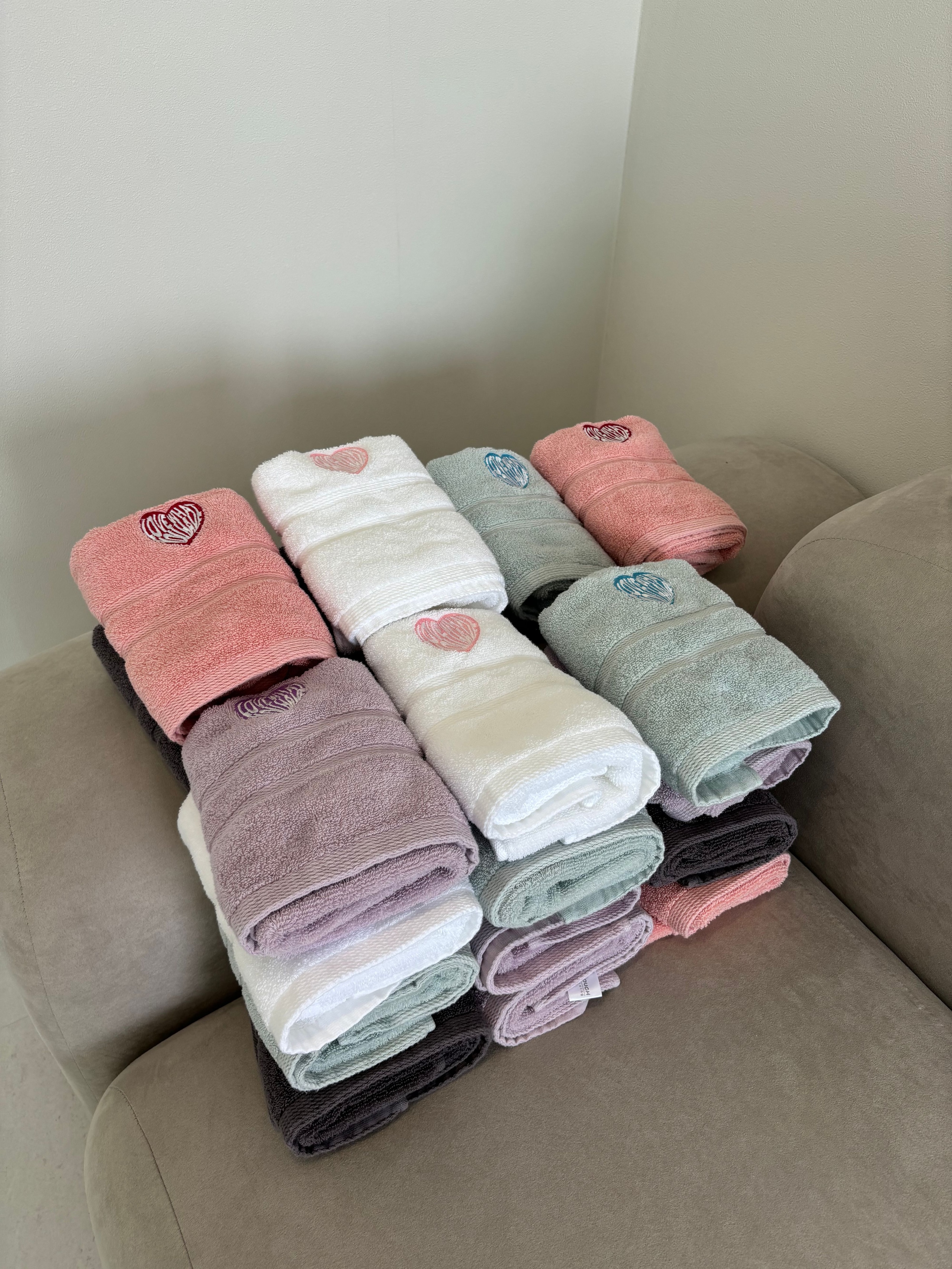 Heart Embroidery Kitsch Towel Set (10-Pack) user photo