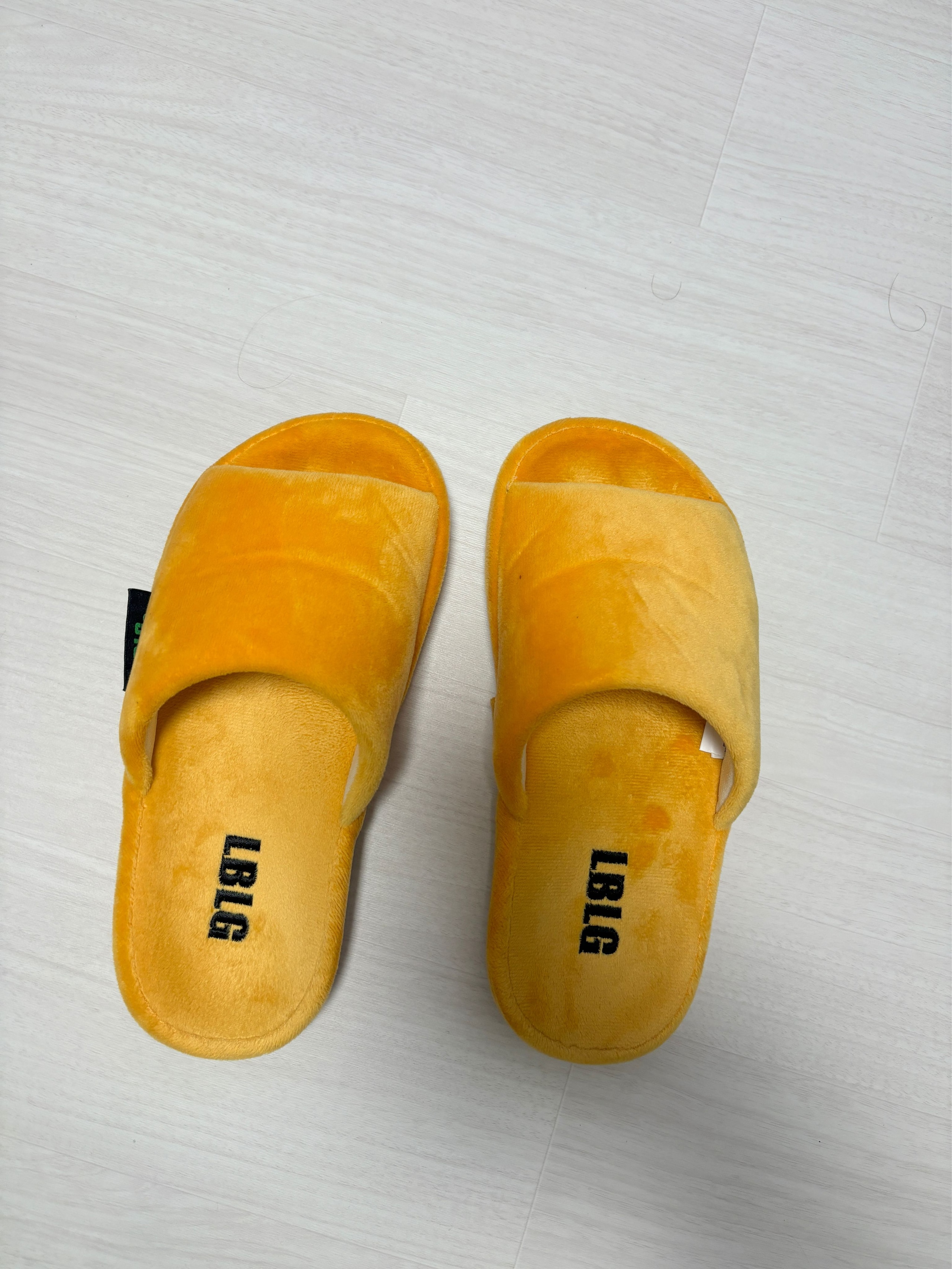 Rollin Velvet Room Slippers user photo