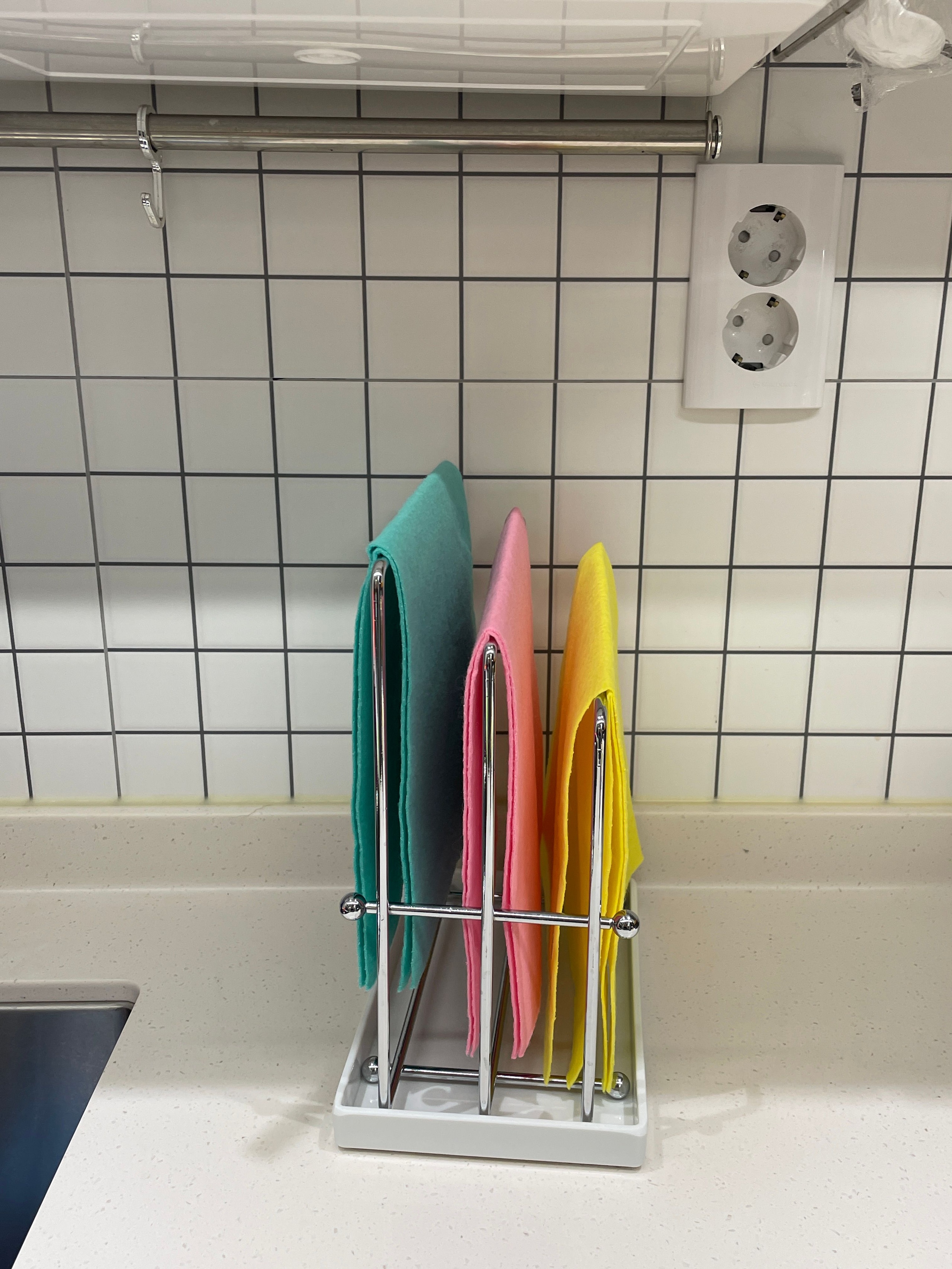Oatley 3-Tier Modern Stand Dishcloth Rack user photo