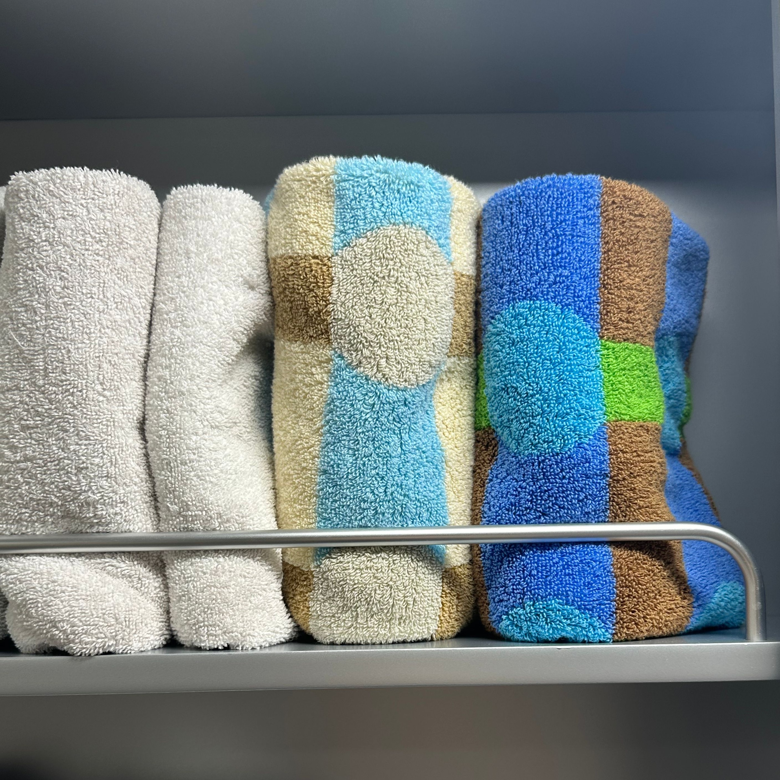 Warmgrey Tail Signature Print Towel Gift Set (3-Piece) user photo