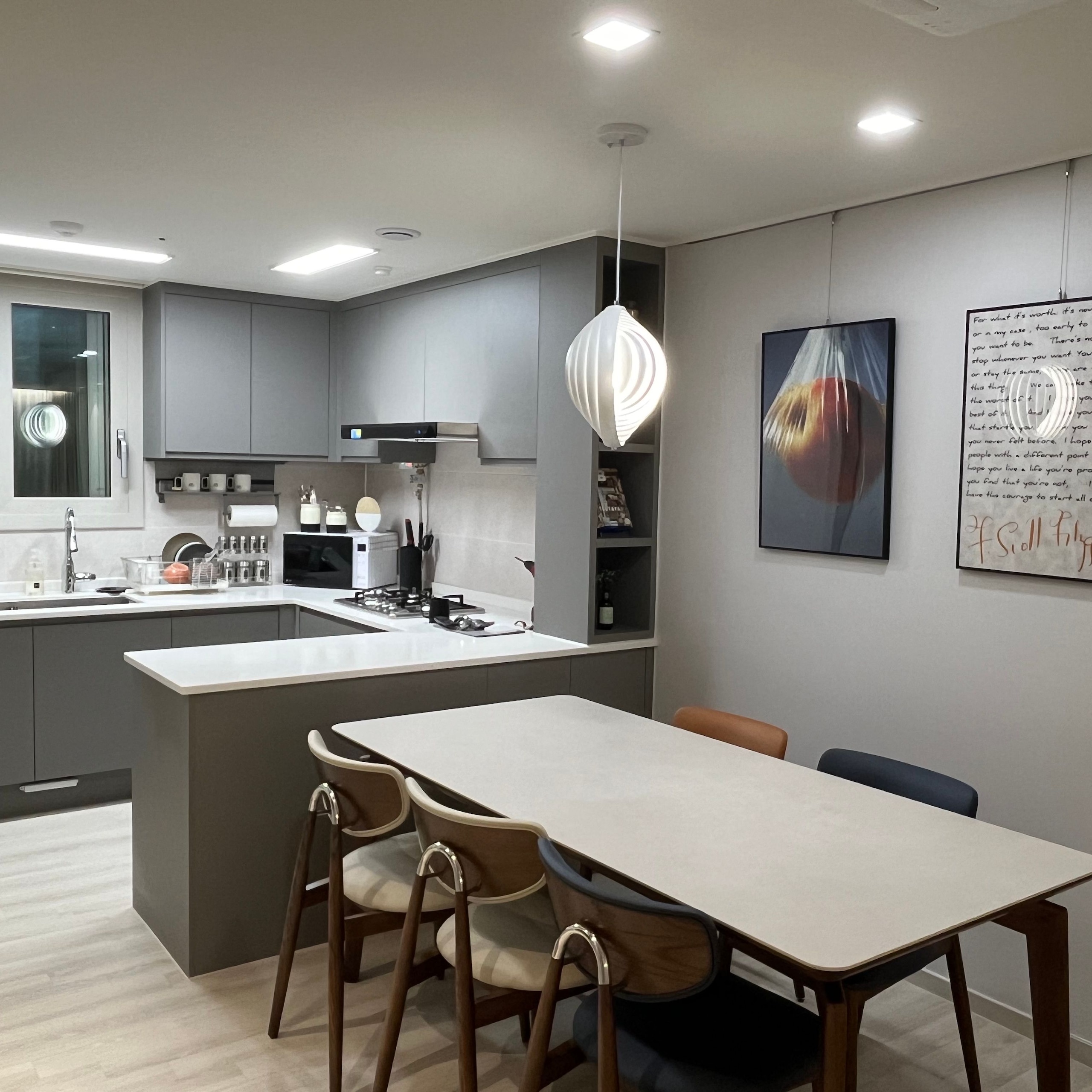 Two-Tone Self-Draining Ceramic Utensil Holders (Set of 2) user photo