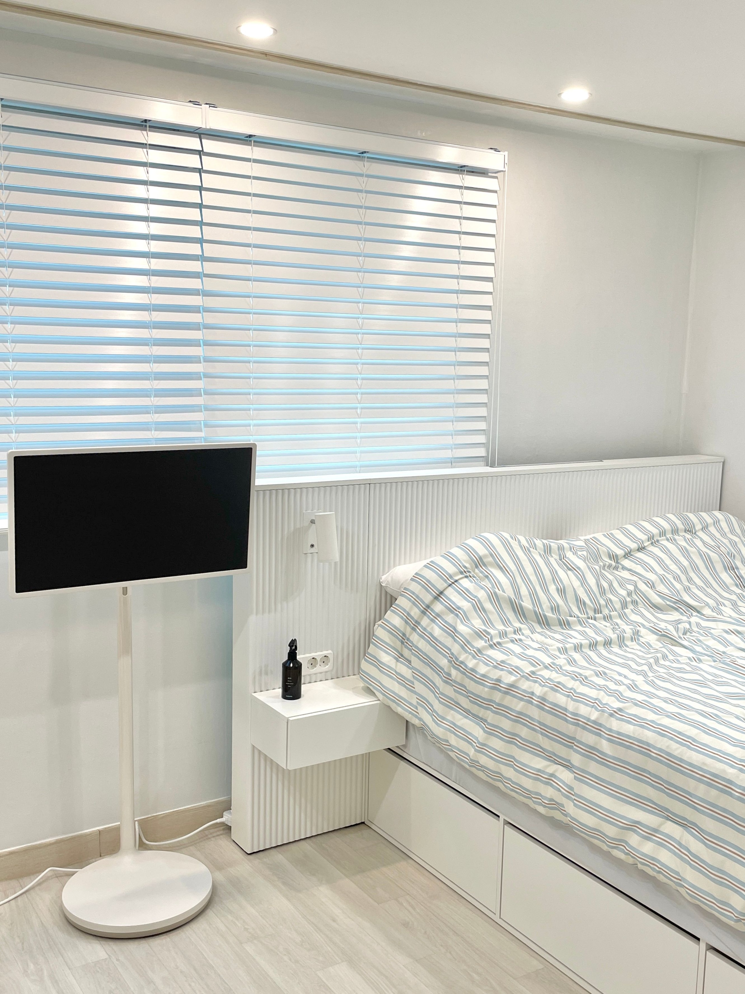 Slow Lines Fitted Pad Bedding Set user photo