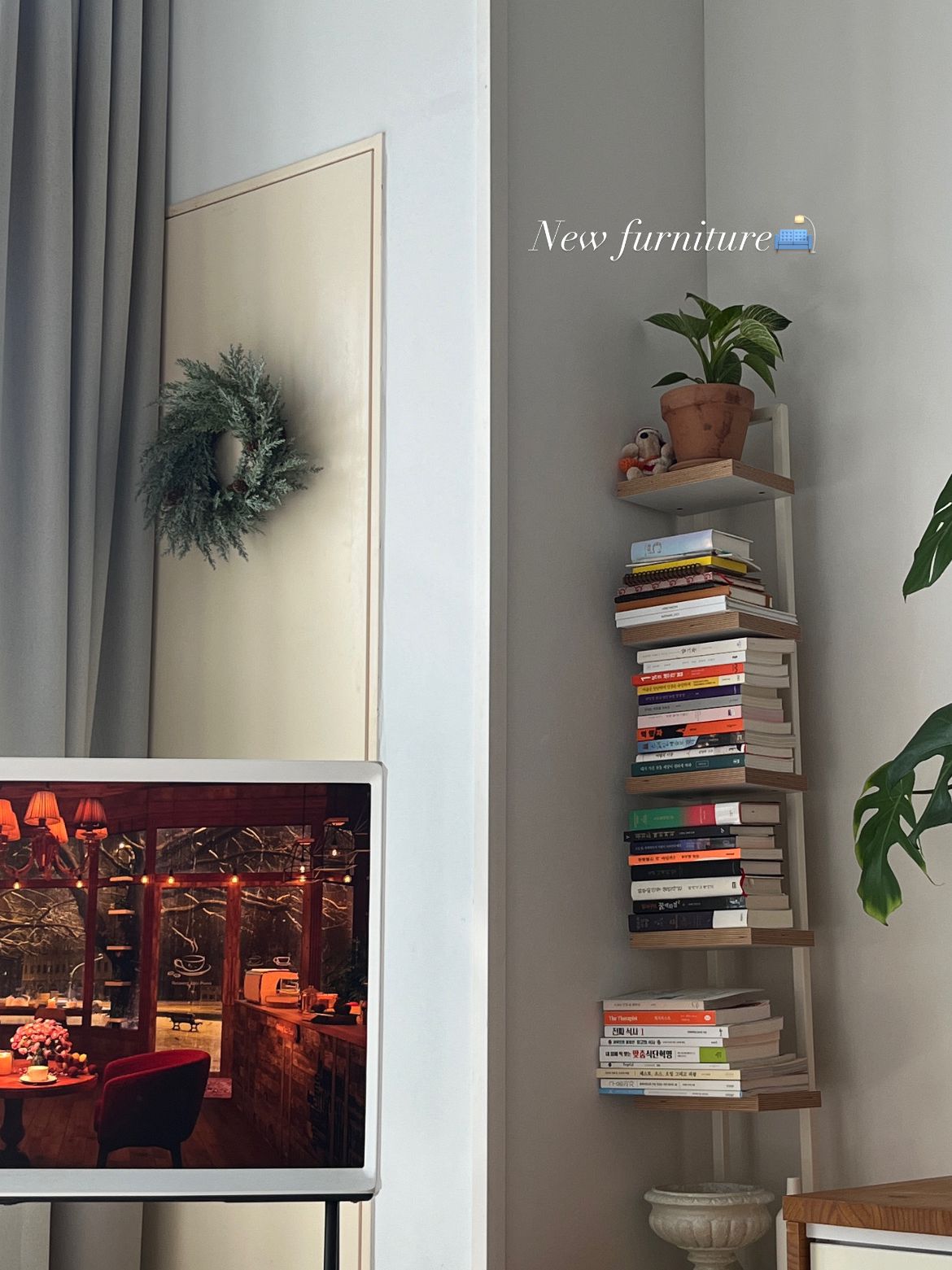 Slim 5-Tier Book Tower user photo