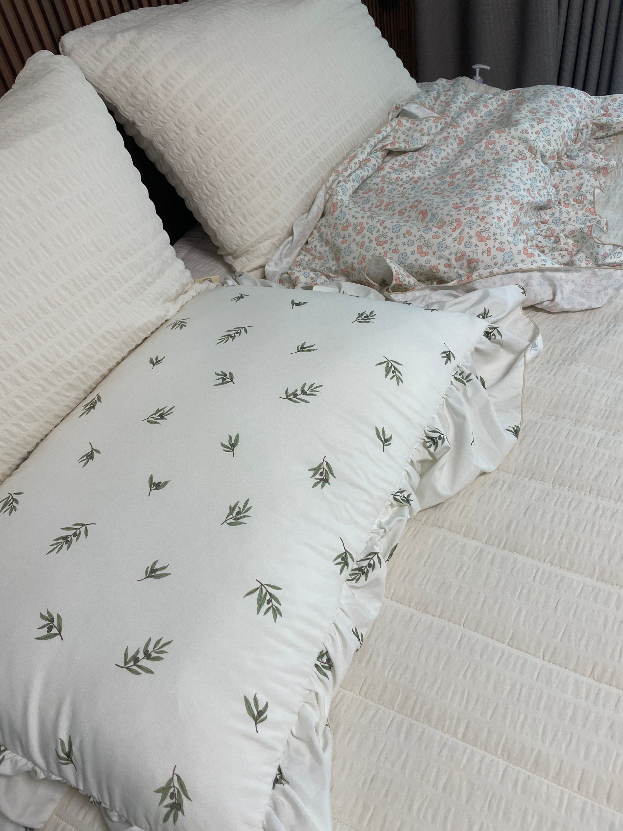 Hotel Style Dust-Free Frill Pillowcase user photo