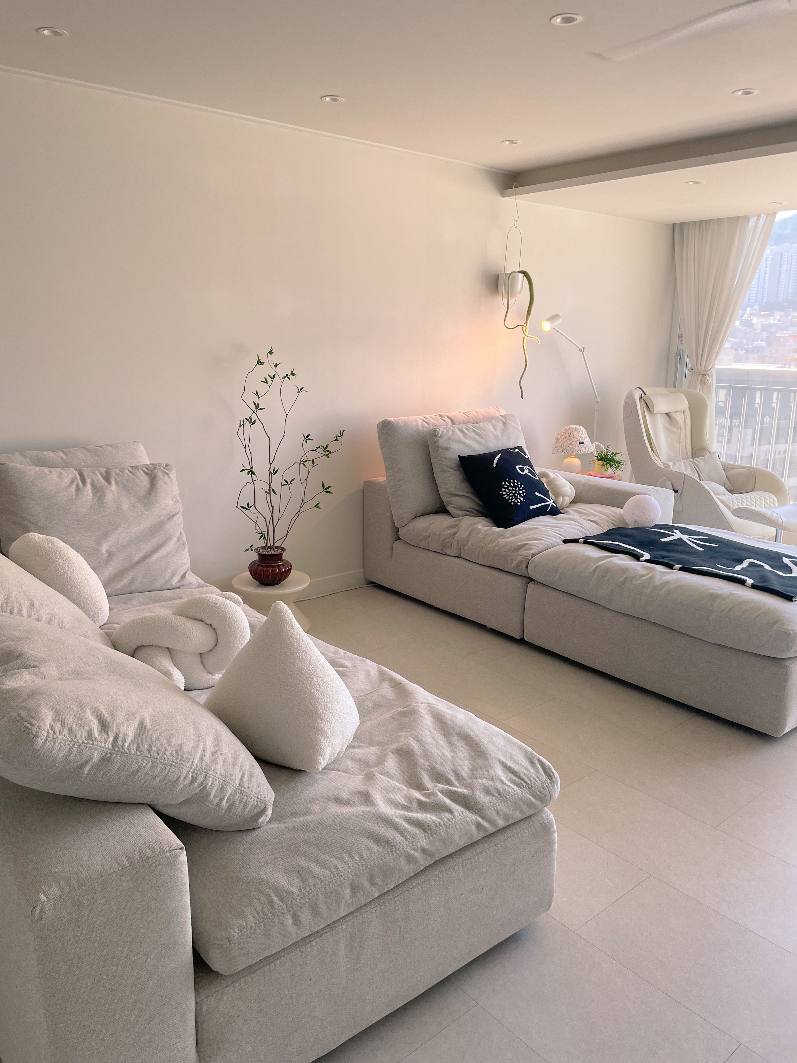 Hourglass Accent Stool user photo