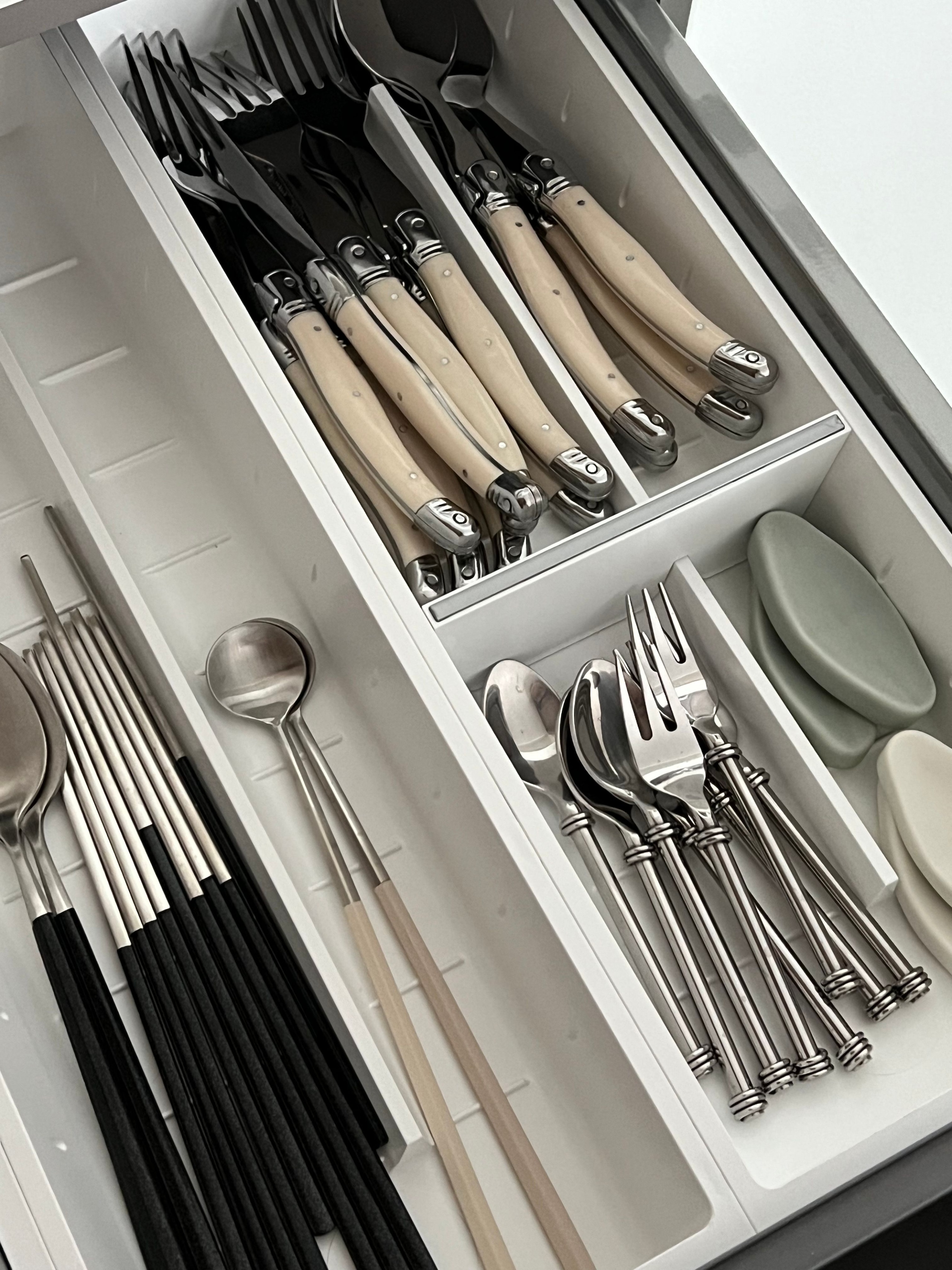 Ceramic Leaf Utensil Rest user photo