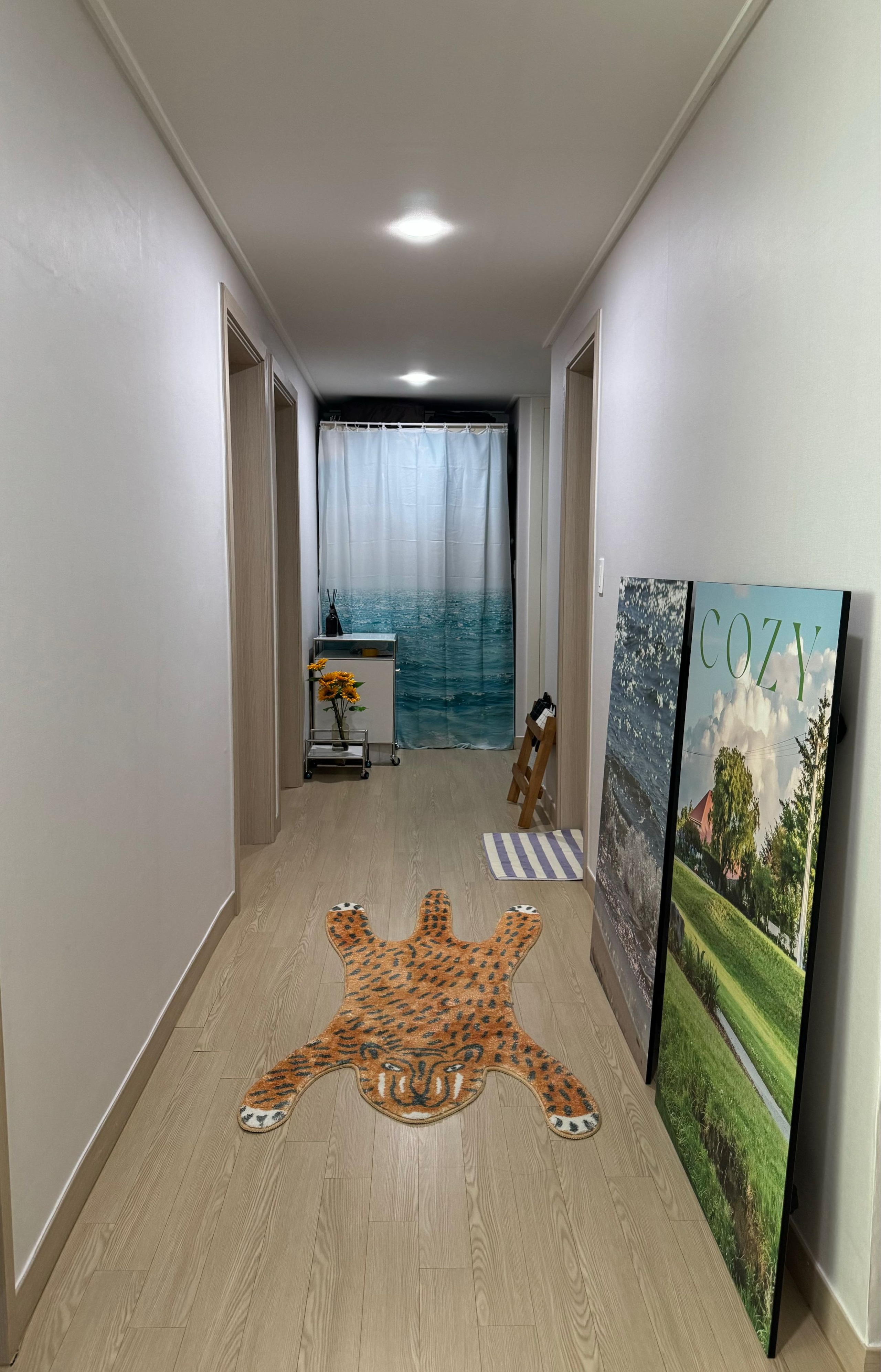 Ocean Wave Foldable Floor Coffee Table user photo