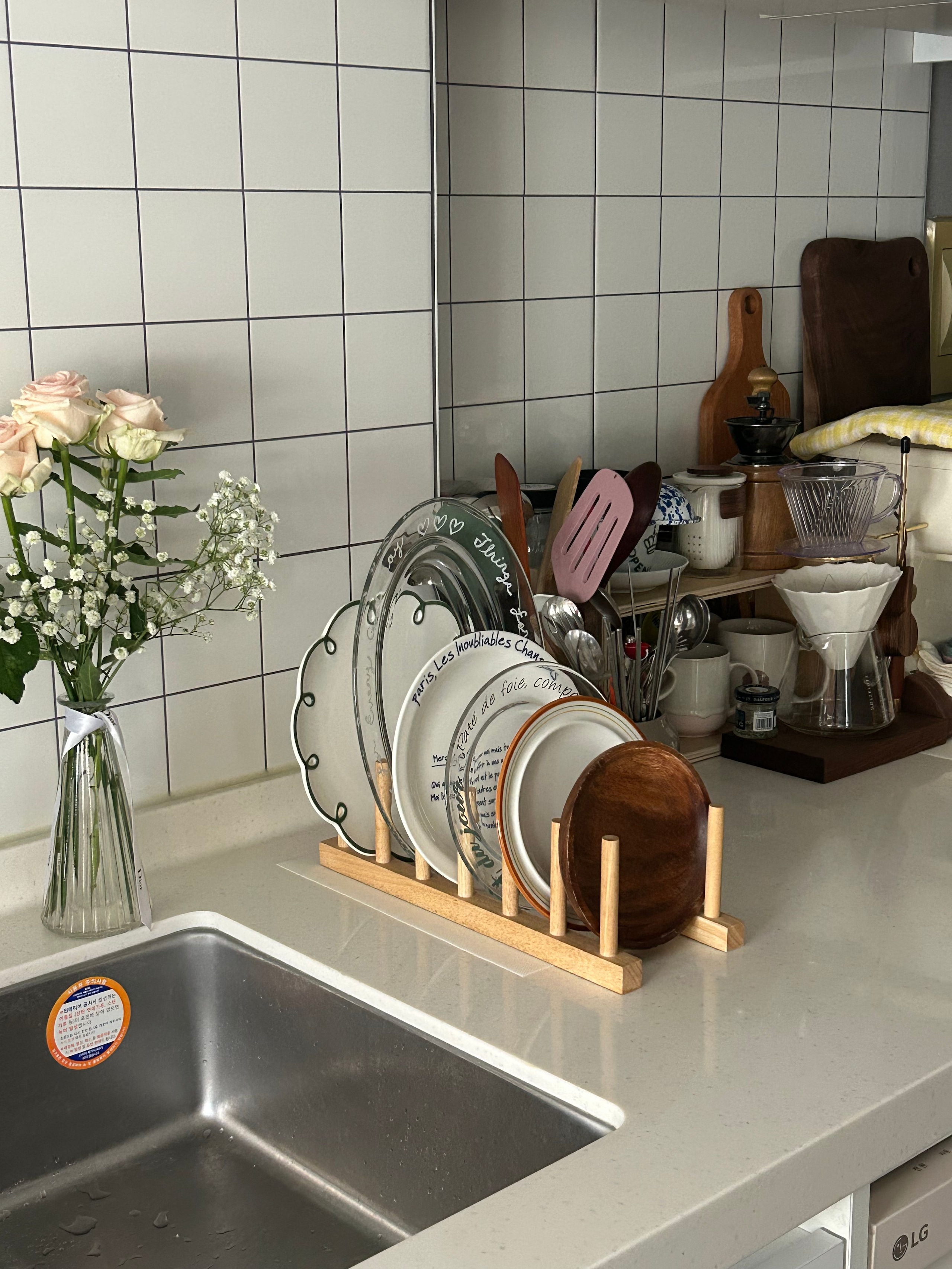 Hand-Drawn Retro Flower Plate user photo