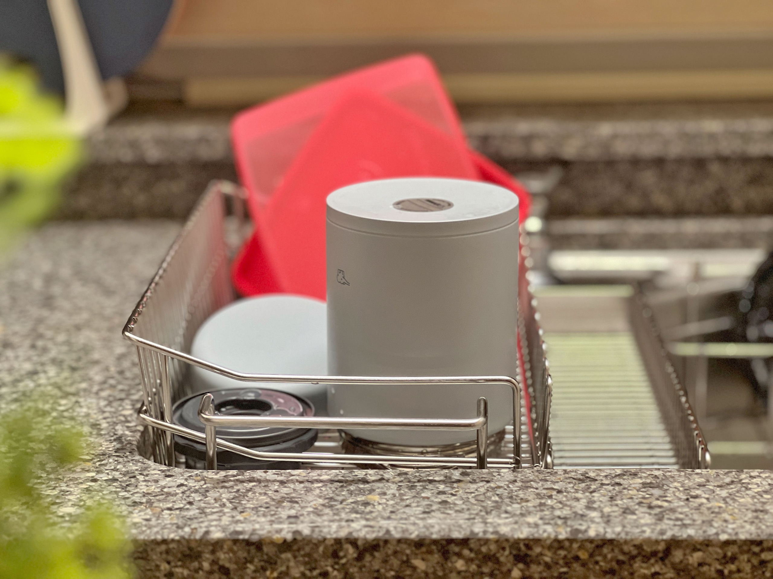 Dual Fit Sink Dish Rack user photo