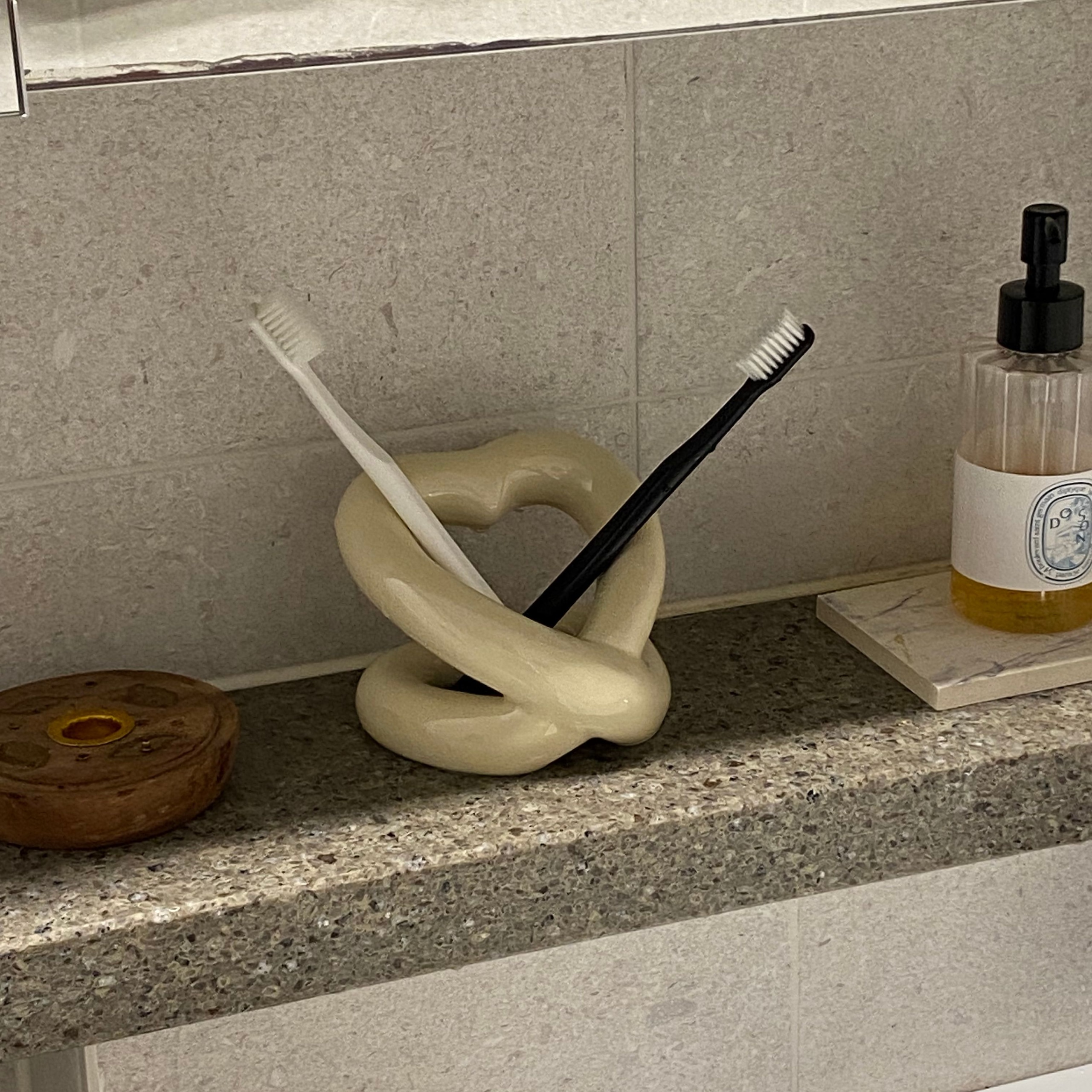 Sweetheart Ceramic Toothbrush Tray & Holder Set user photo