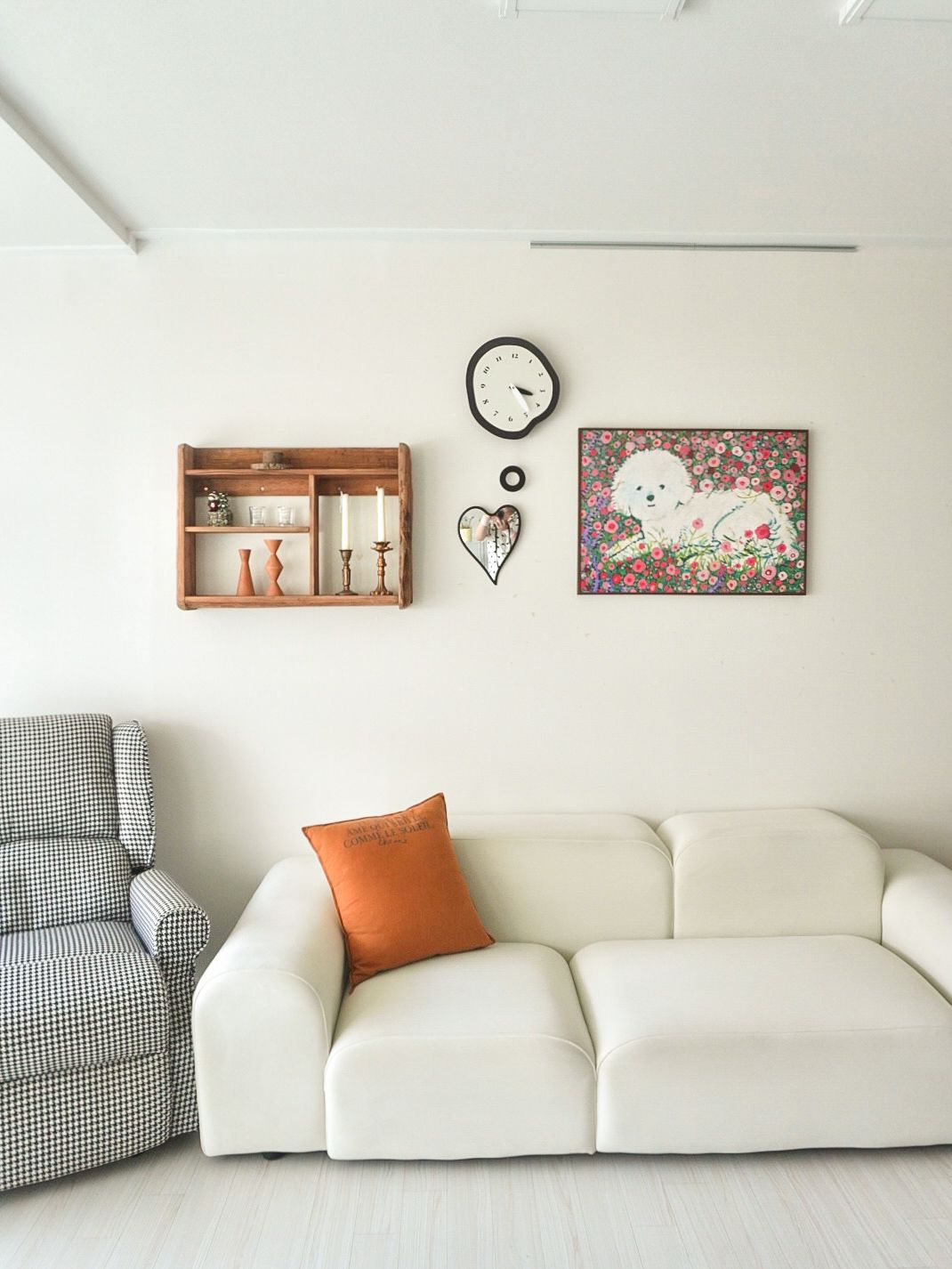 Wavy Retro Wall Clock user photo