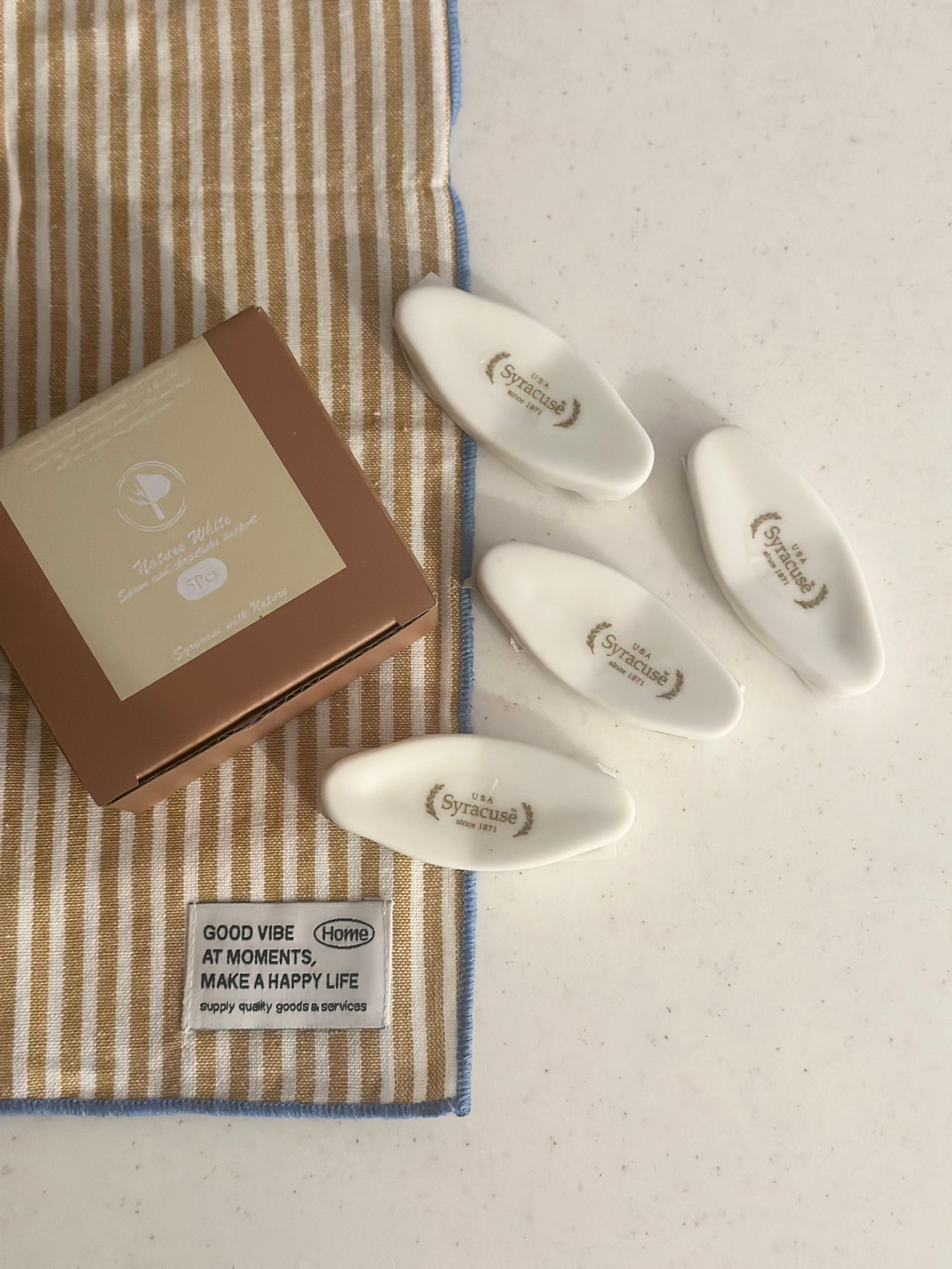 Ceramic Leaf Utensil Rest user photo