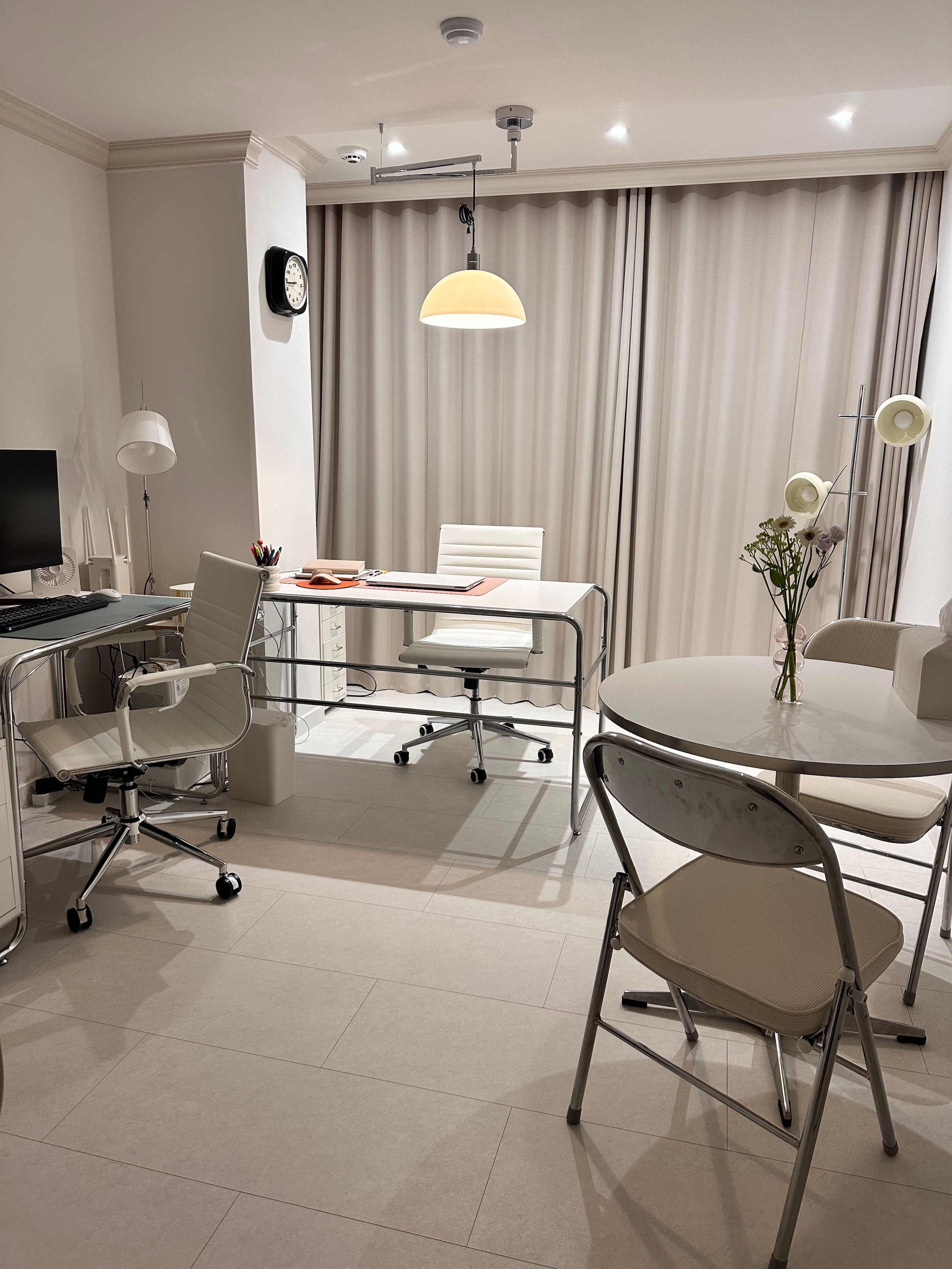 新品 ミッドセンチュリー モダンラウンドデスク テーブル ホワイト ポストモダン LIVING HIP SOCIAL ミッドセンチュリーモダン デスク A 120㎝［2色