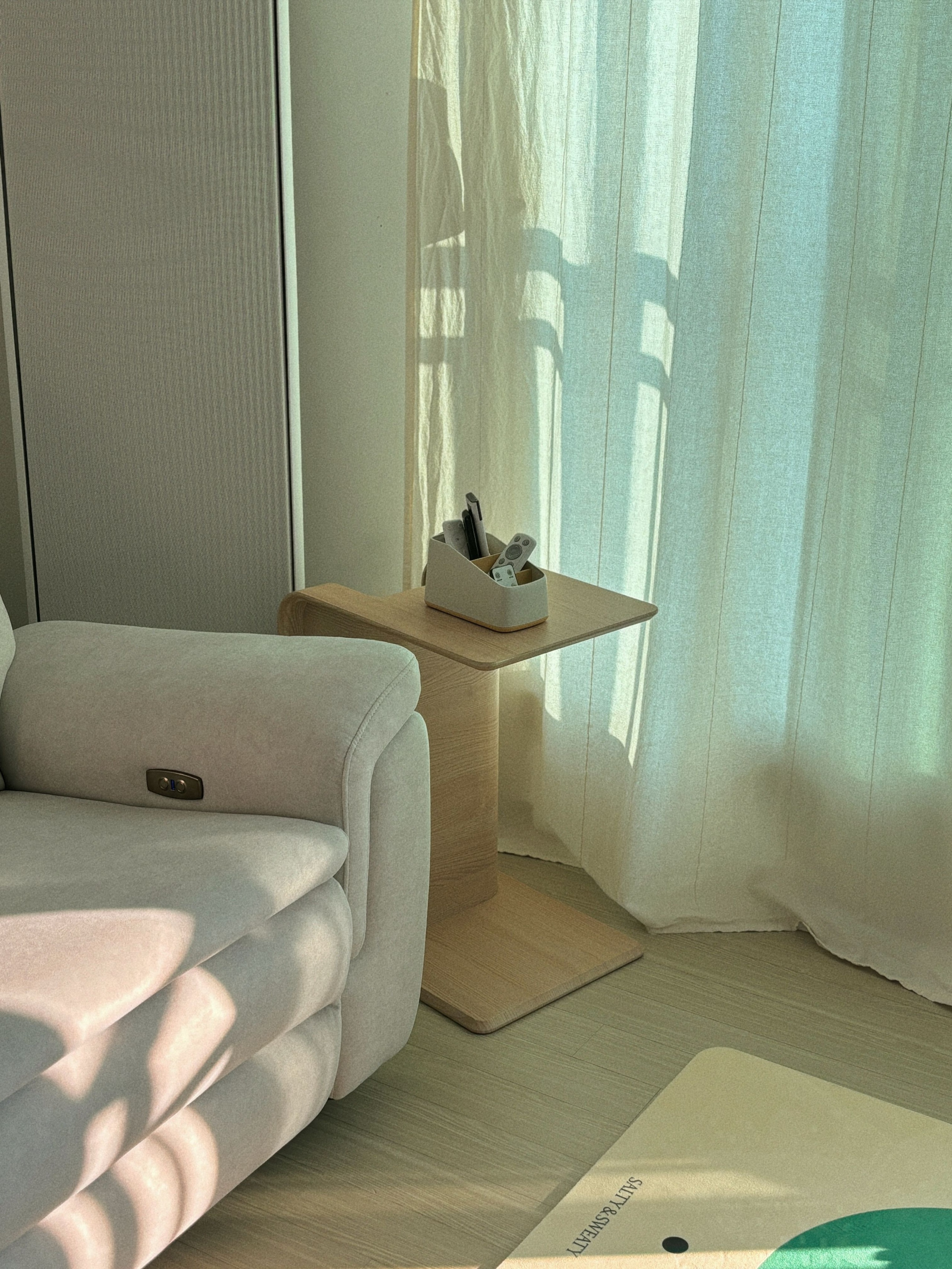 Multi-Use Curved Side Table user photo