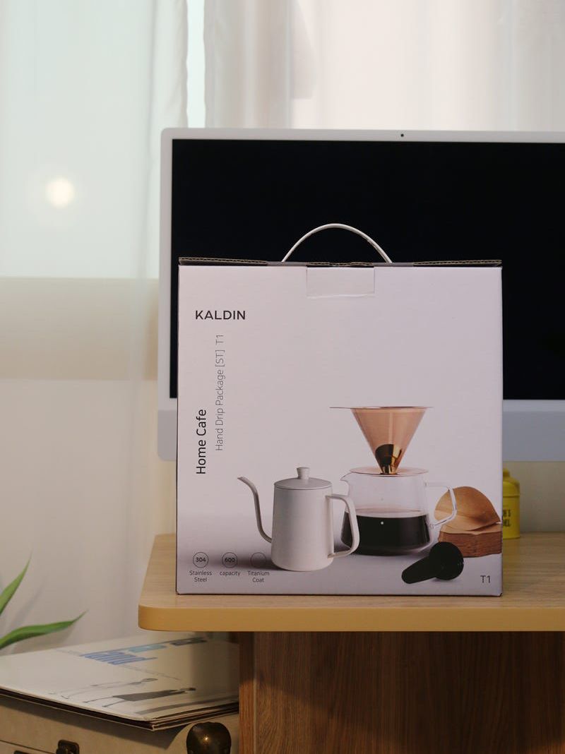 Minimal Square Dining Table user photo