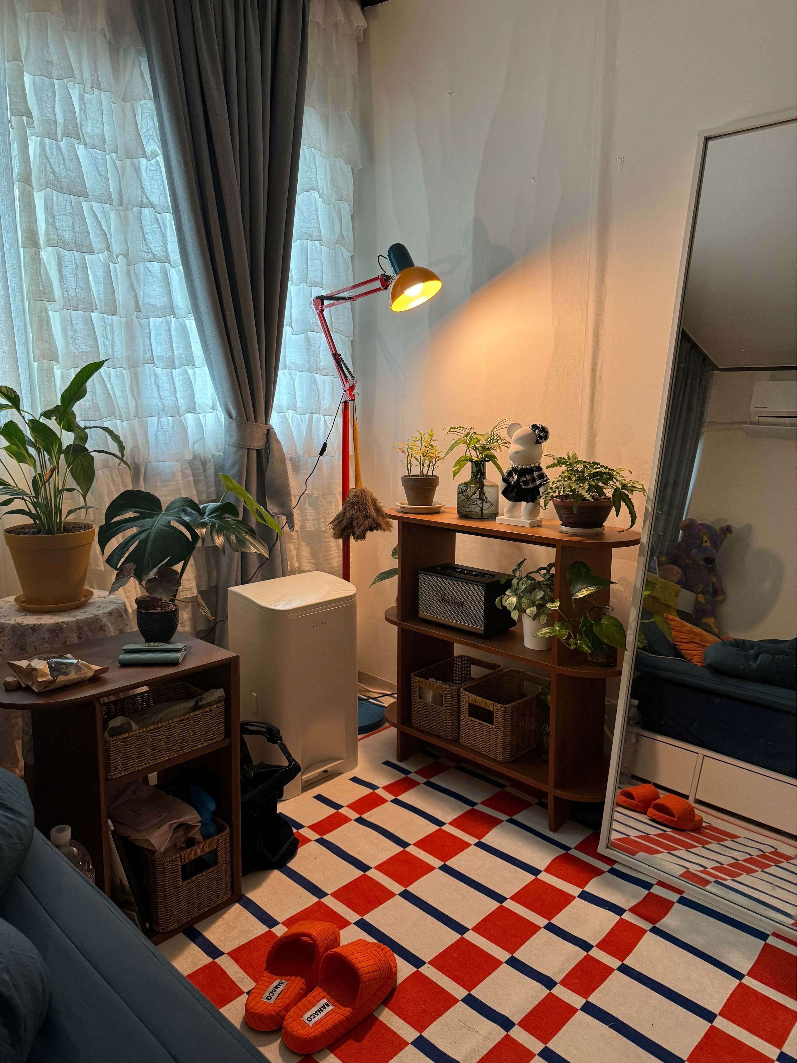 Convertible Side Table & Shelf user photo