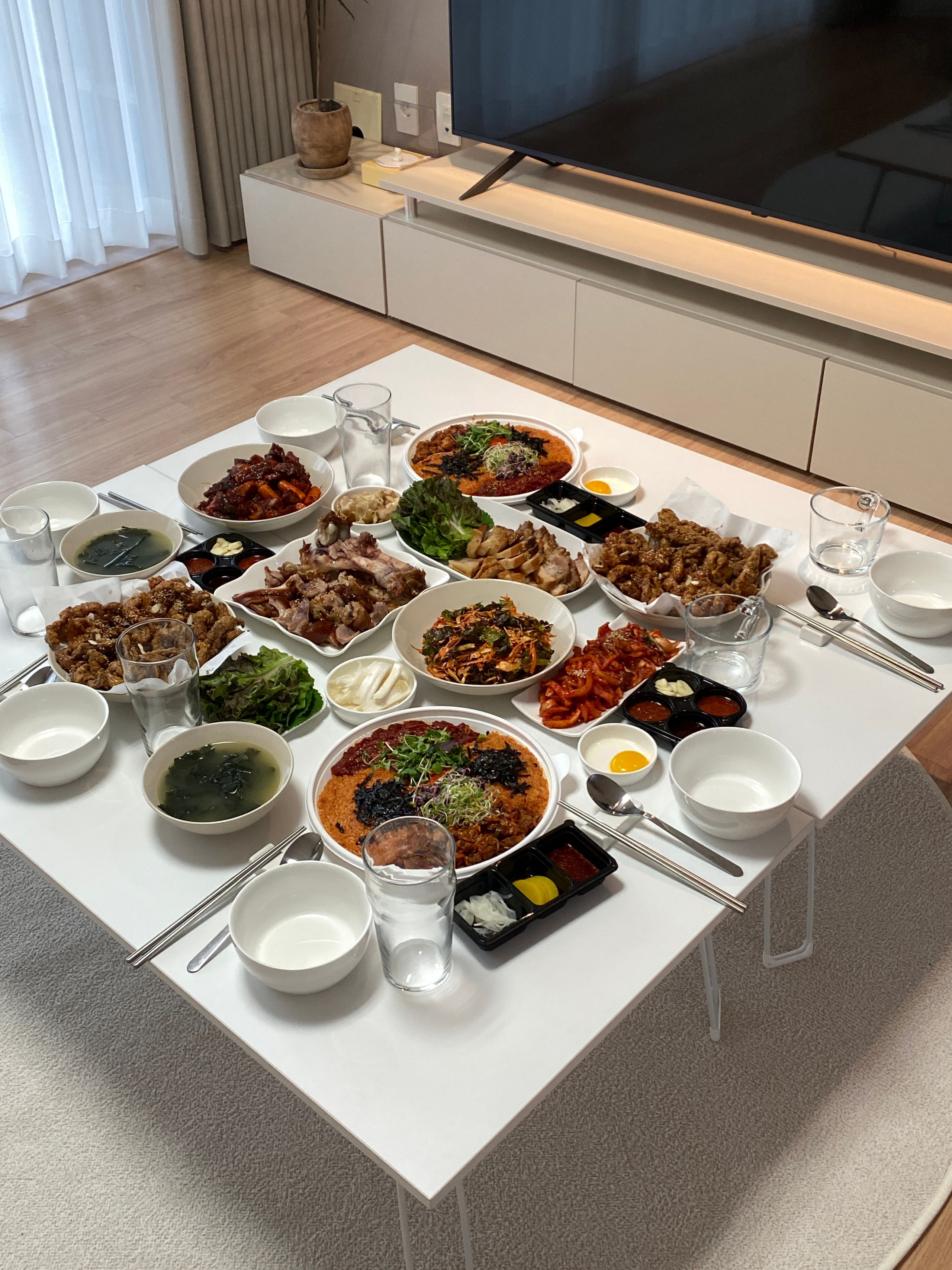Mitte Square Folding Floor Table user photo