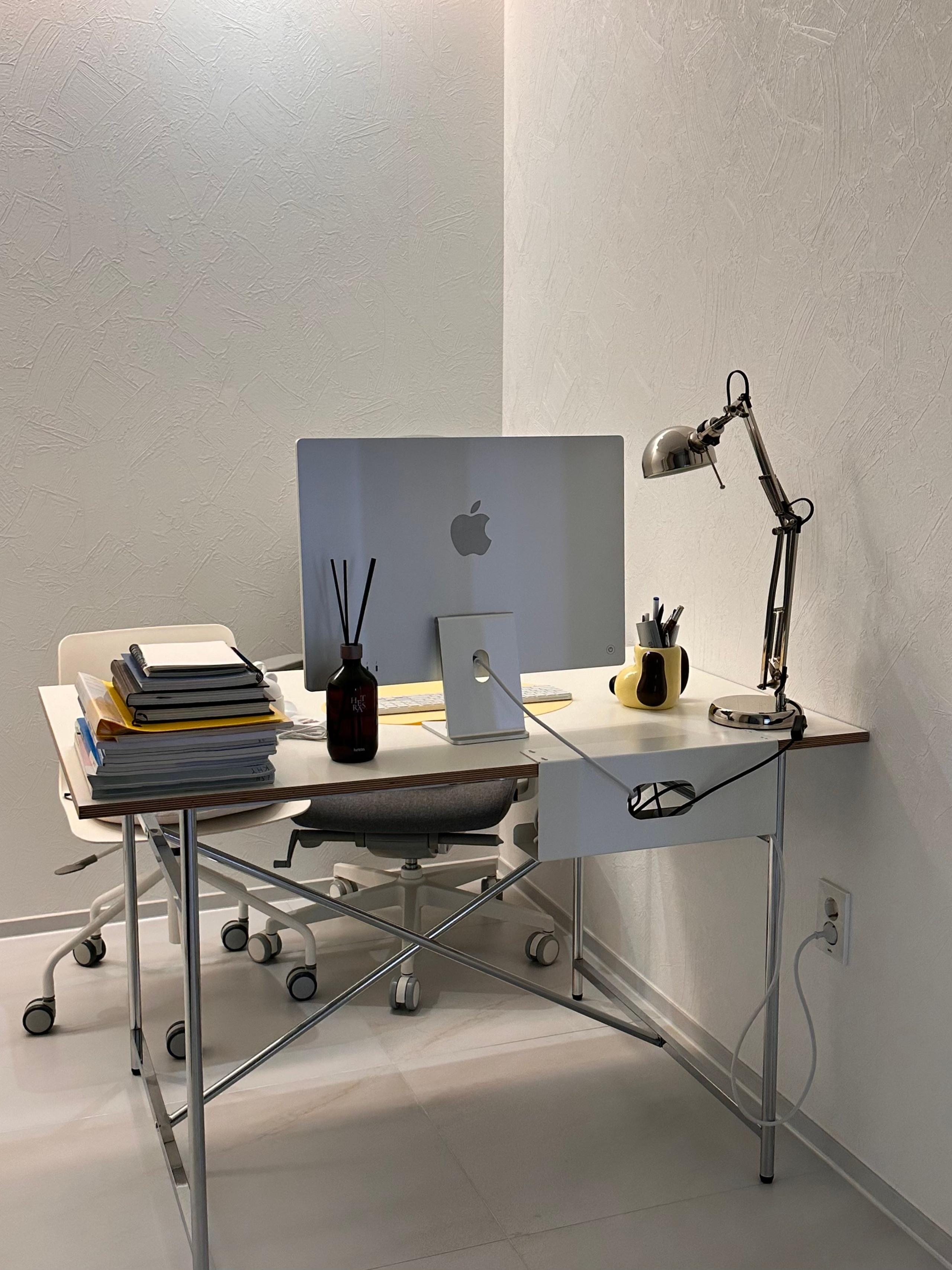 Point Chrome Mid-Century Dining Table user photo