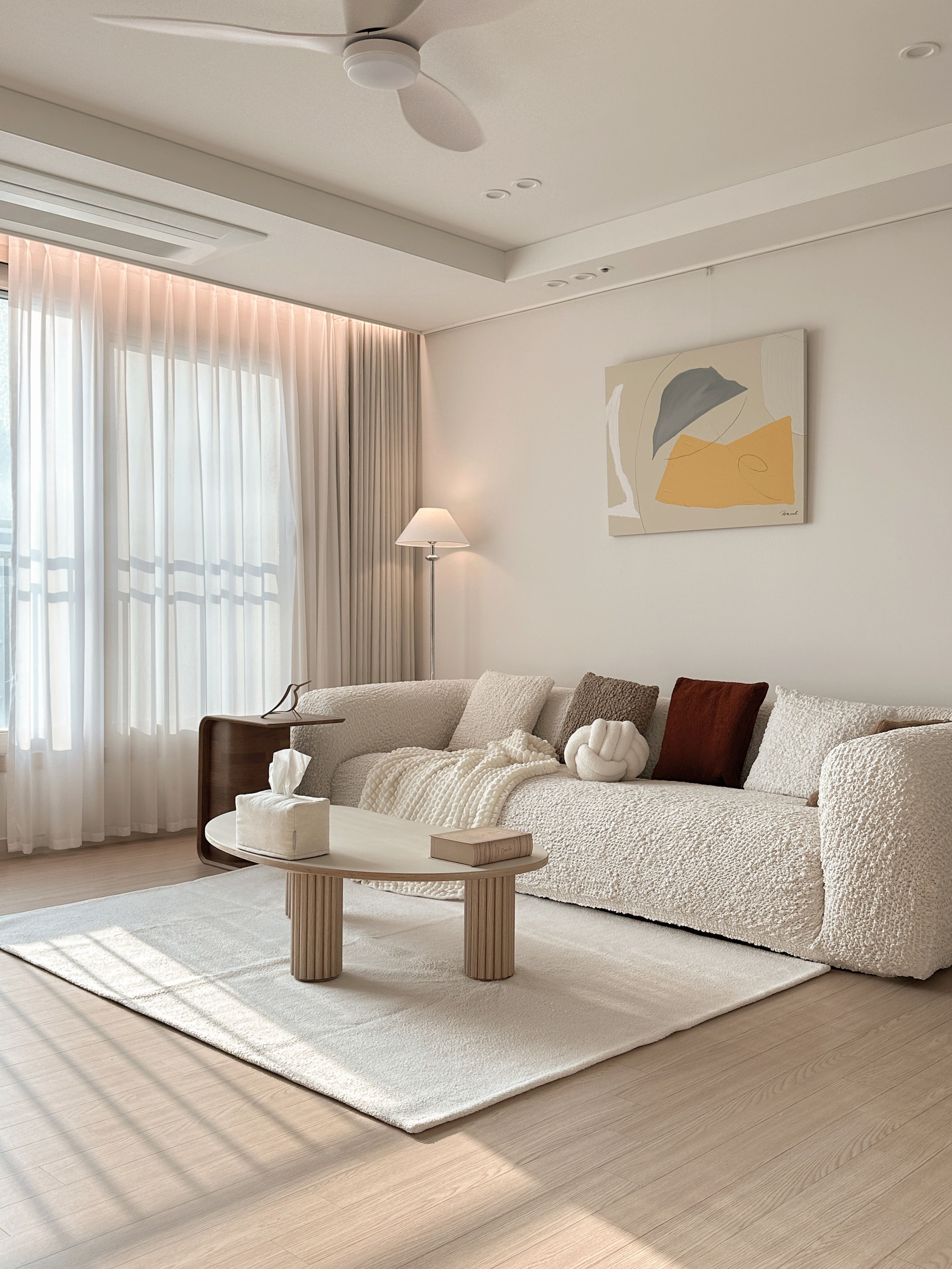 Multi-Use Curved Side Table user photo