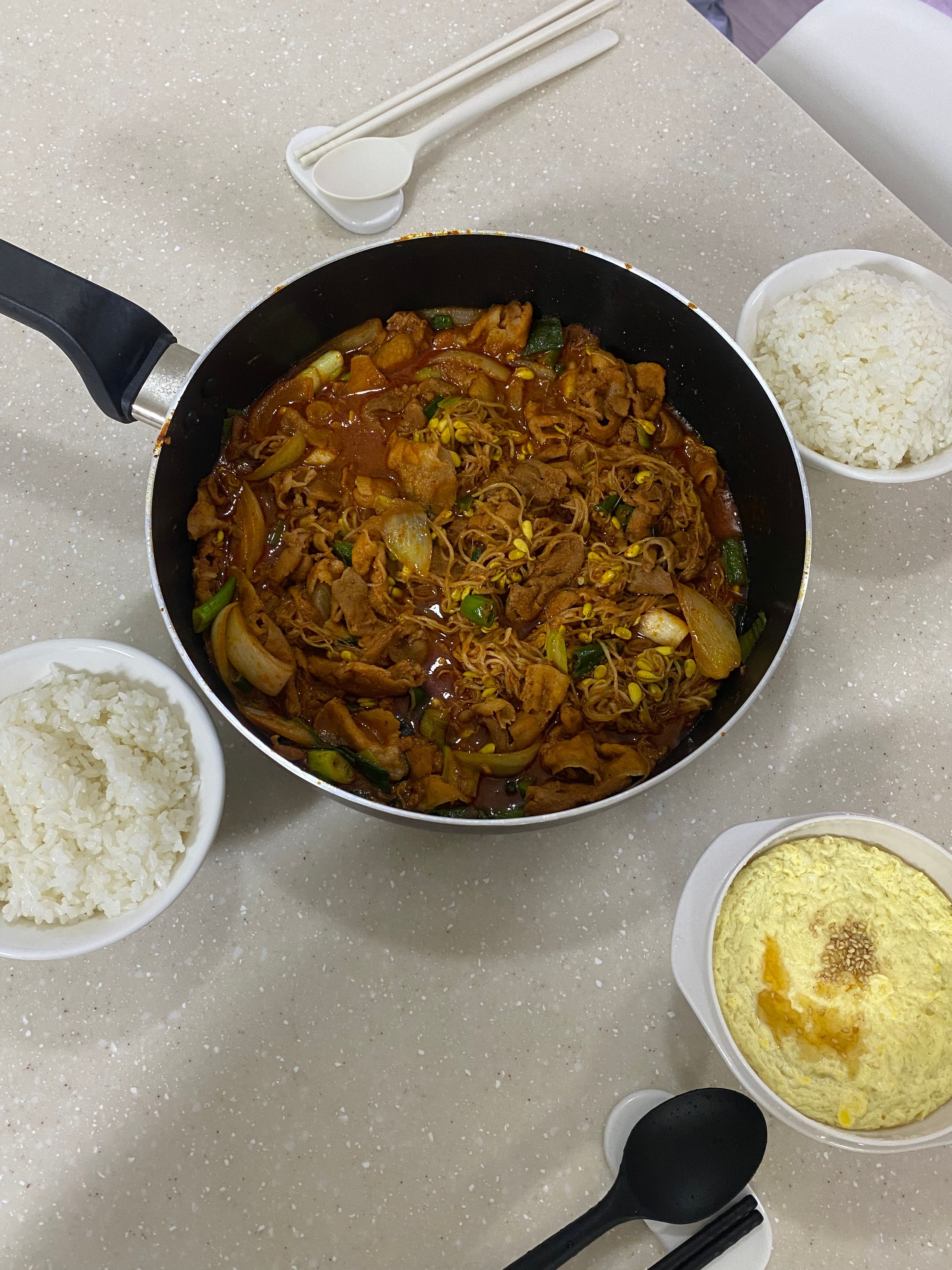 Piyuco Mono Silicone Spoon & Chopstick Set user photo