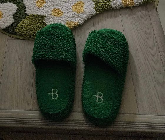 Fluffy Fleece Noise-Reducing Slippers user photo