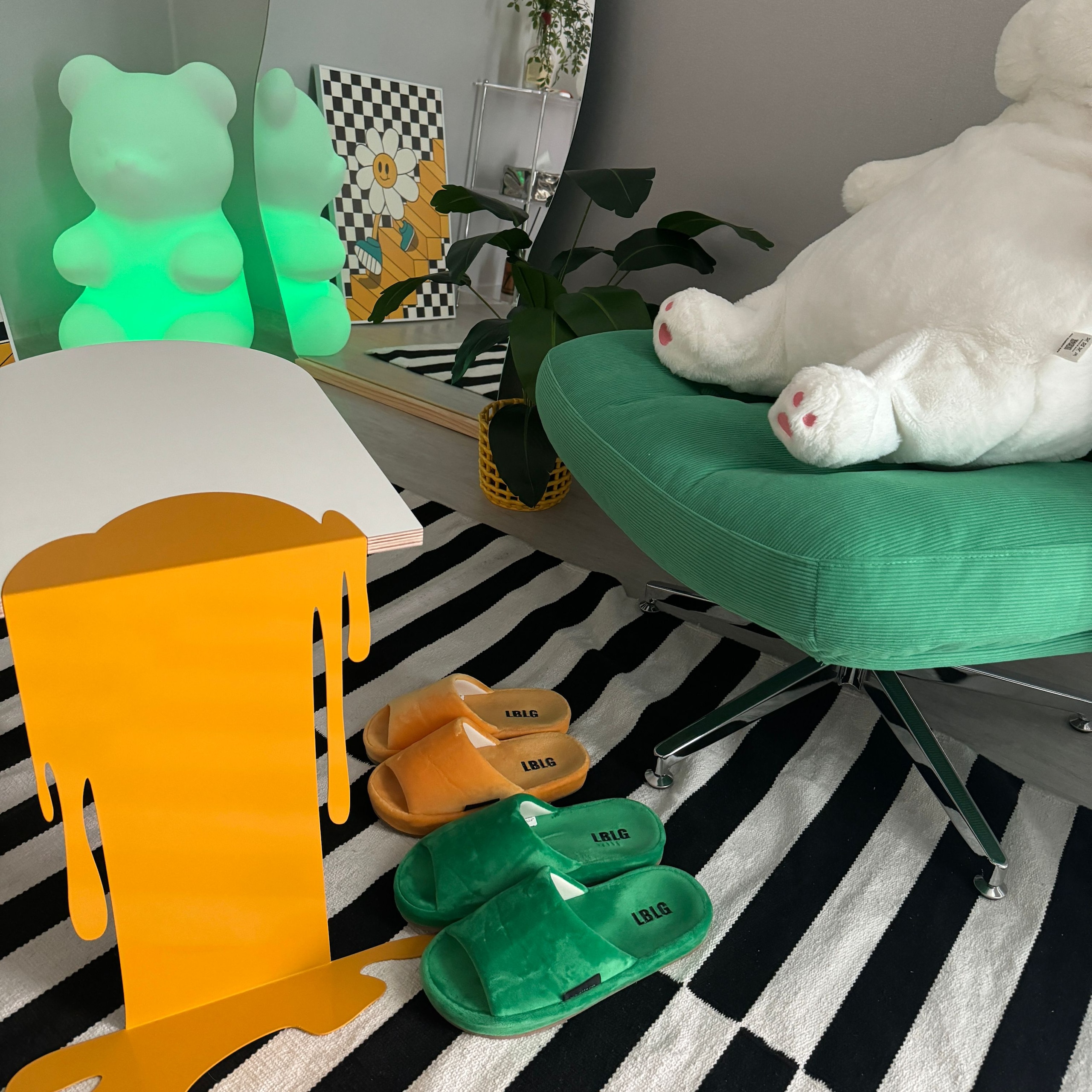 Rollin Velvet Room Slippers user photo