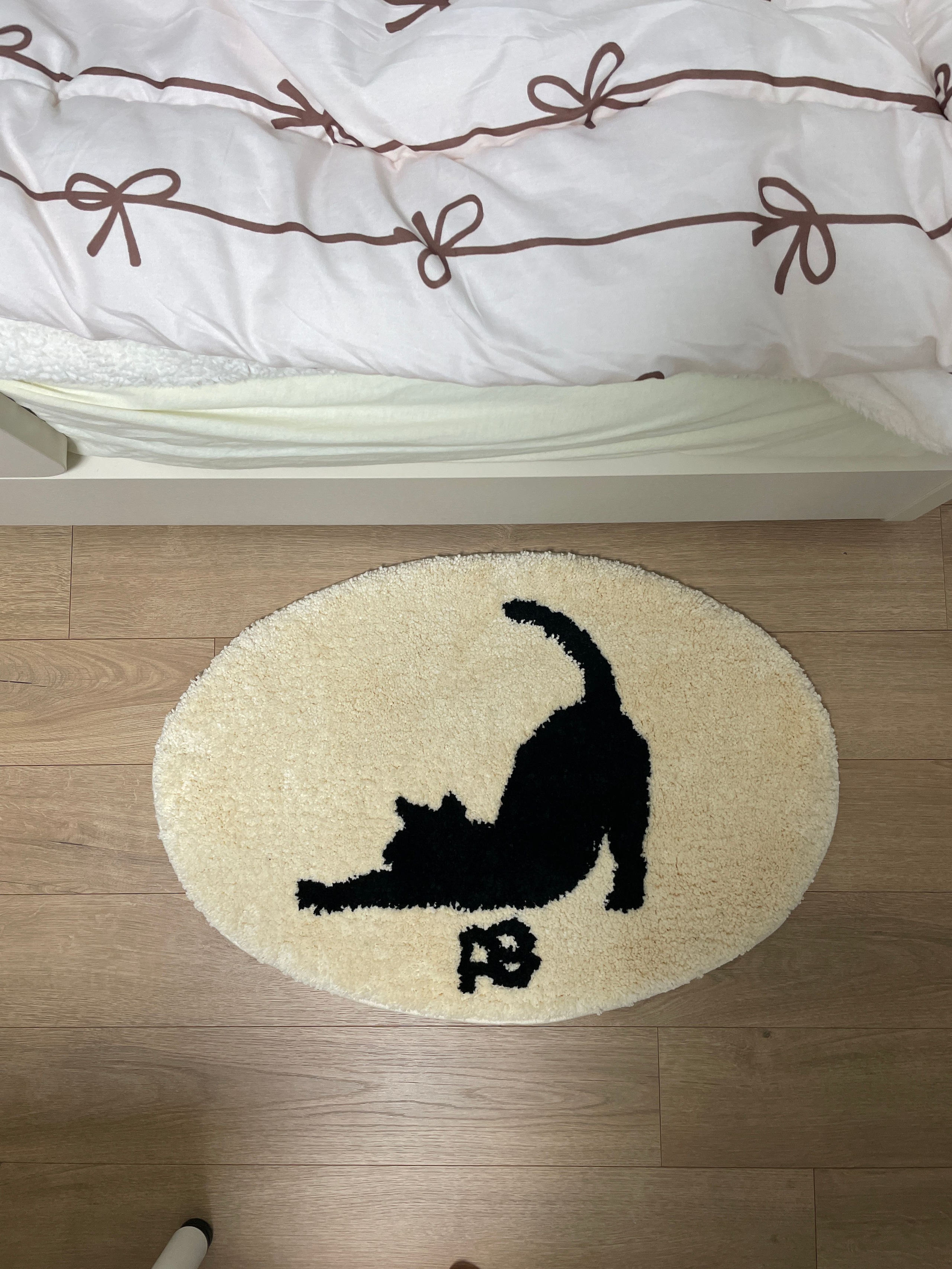 Elegant Cat Silhouette Accent Rug user photo