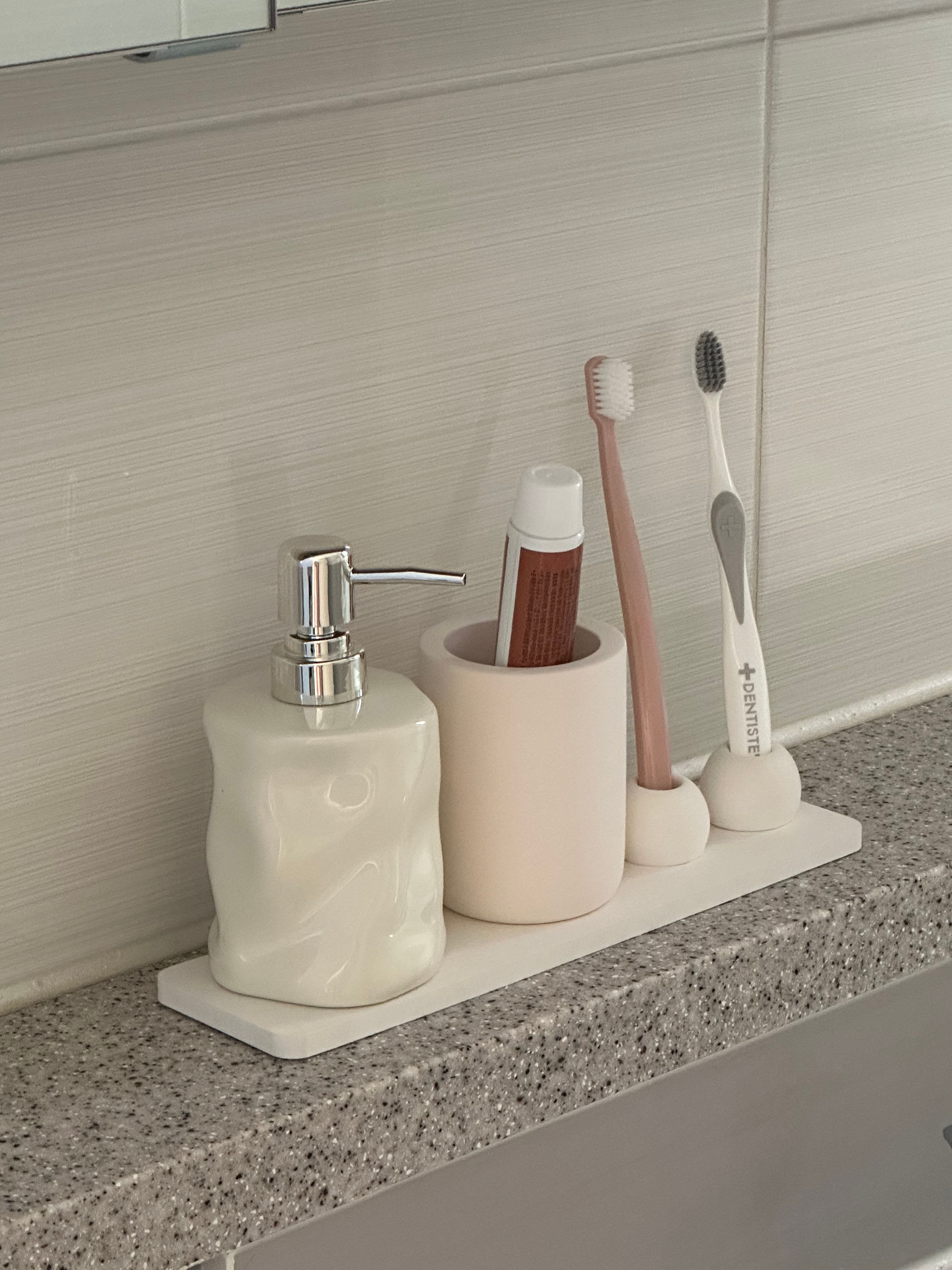 Diatomite Toothbrush Holder user photo