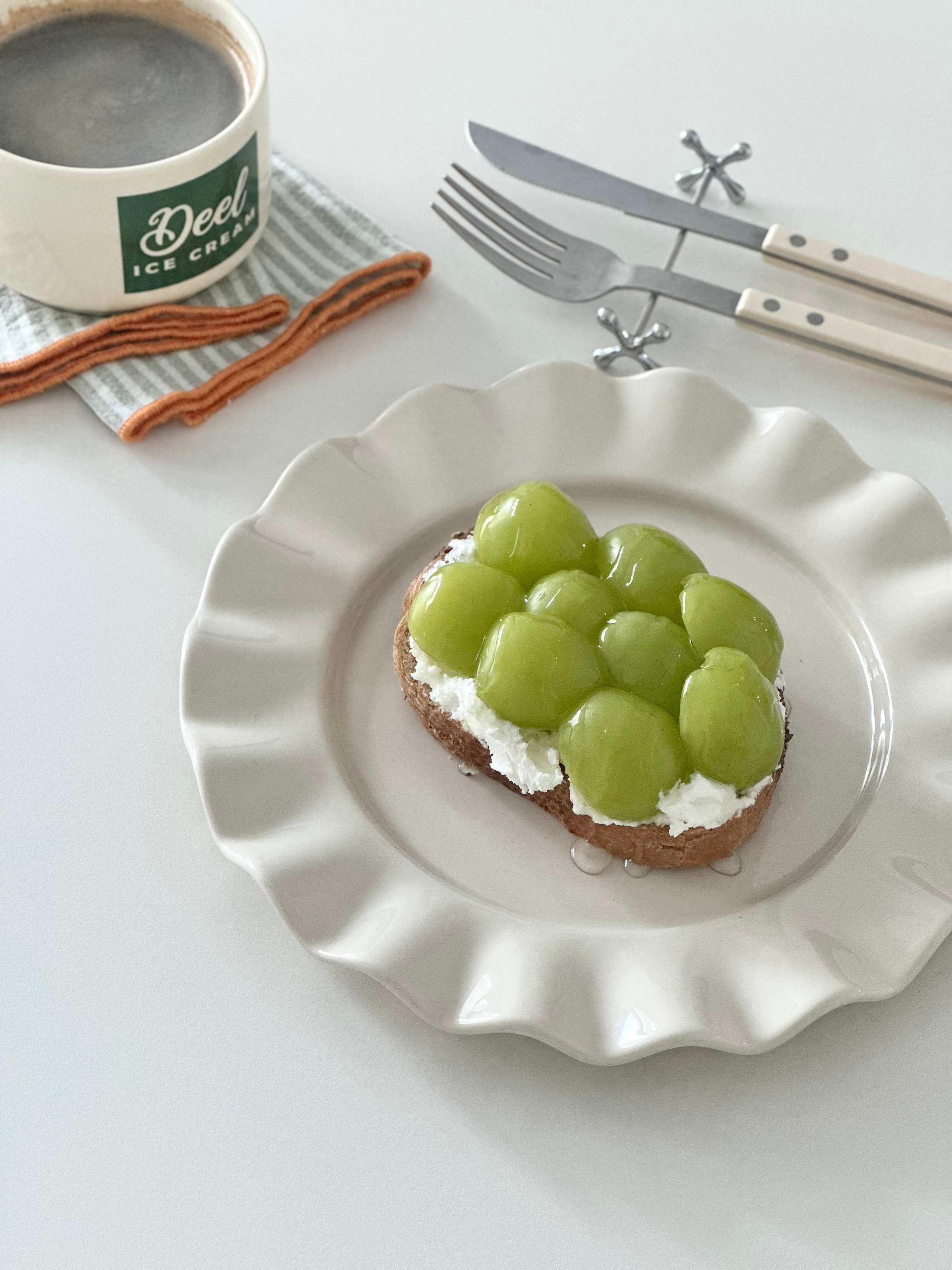 Ruffled Ceramic Dessert Plate user photo