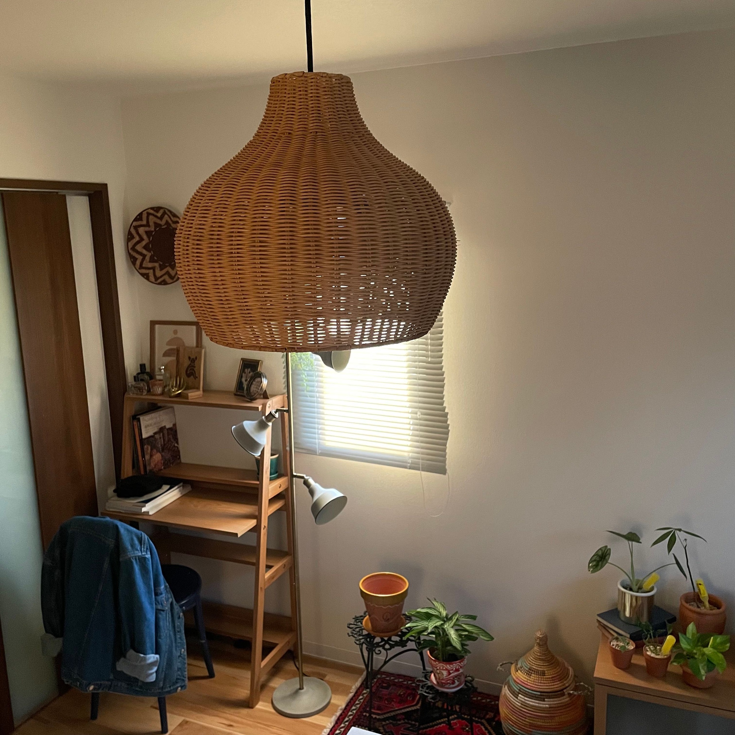 ニトリ ラタンシェードペンダントライト 3灯 ANM (Living in Comfort